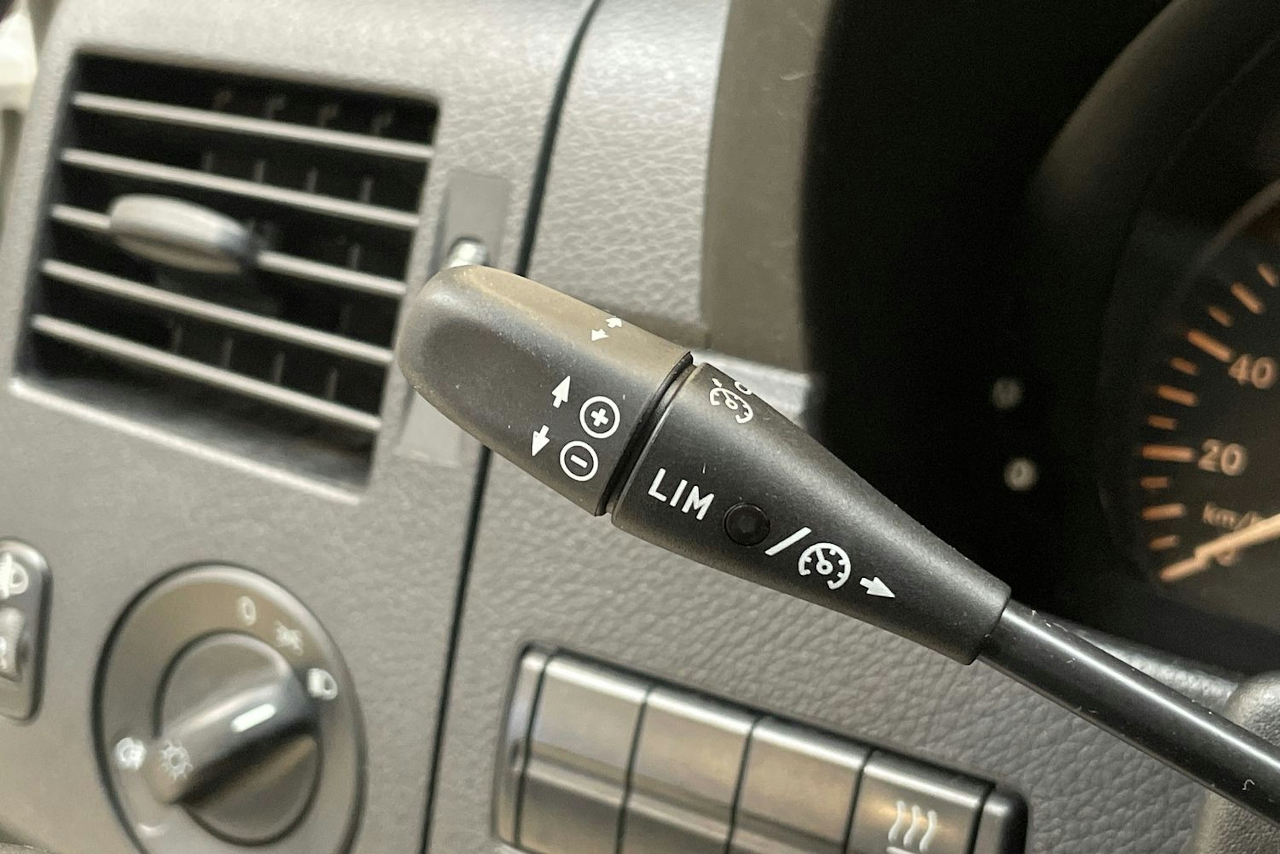 valkoinen Mercedes-Benz Sprinter 2016 kuva 20.