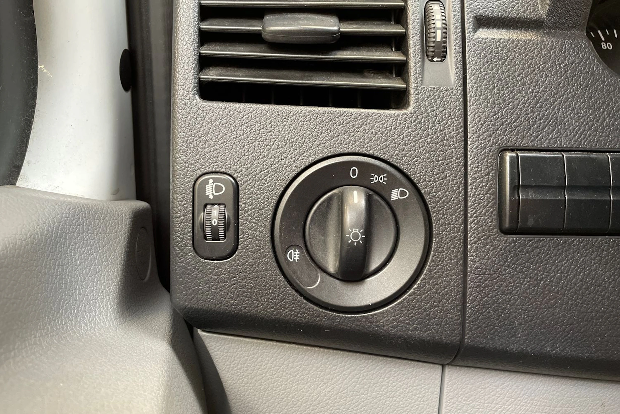 valkoinen Mercedes-Benz Sprinter 2016 kuva 27.