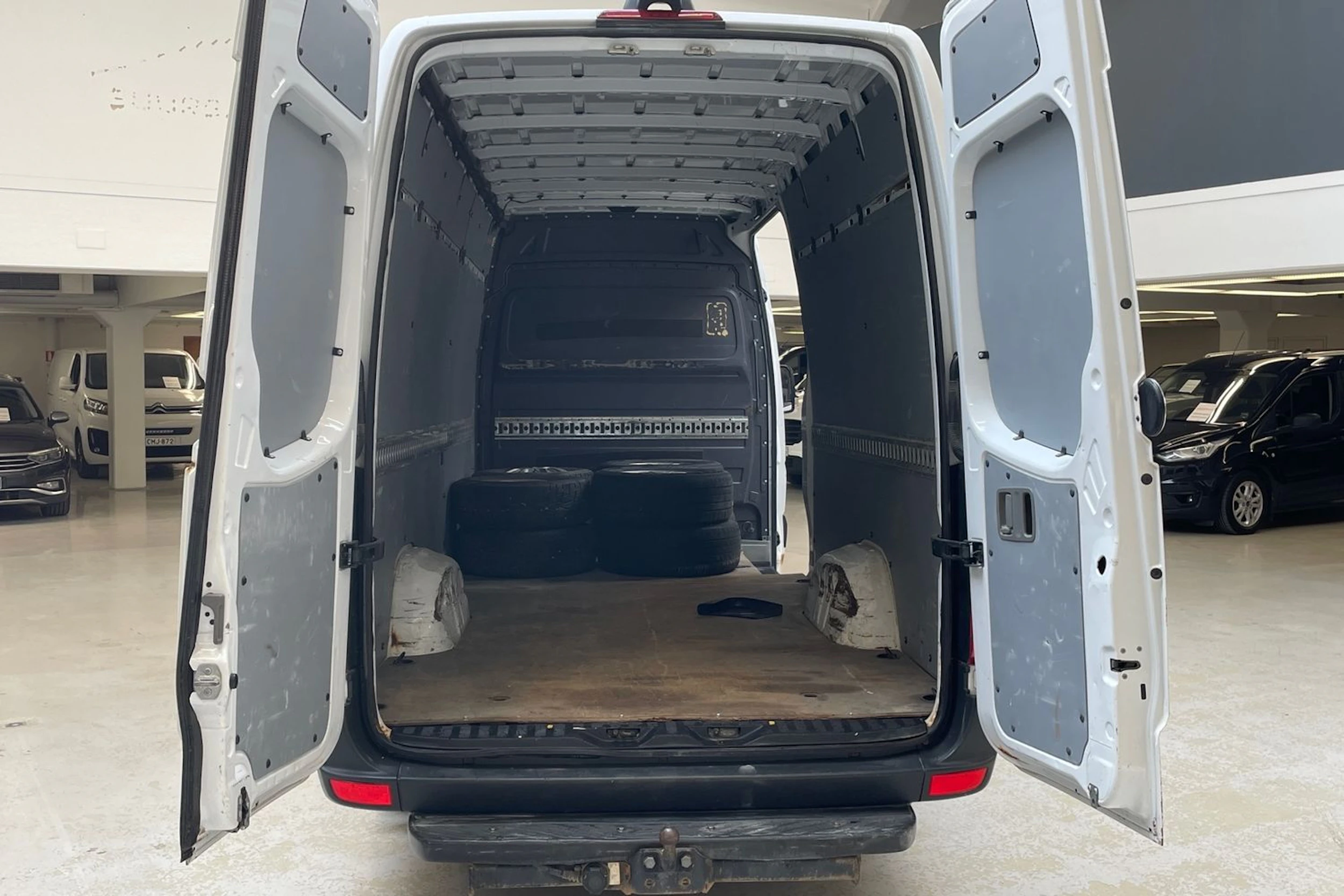 valkoinen Mercedes-Benz Sprinter 2016 kuva 15.