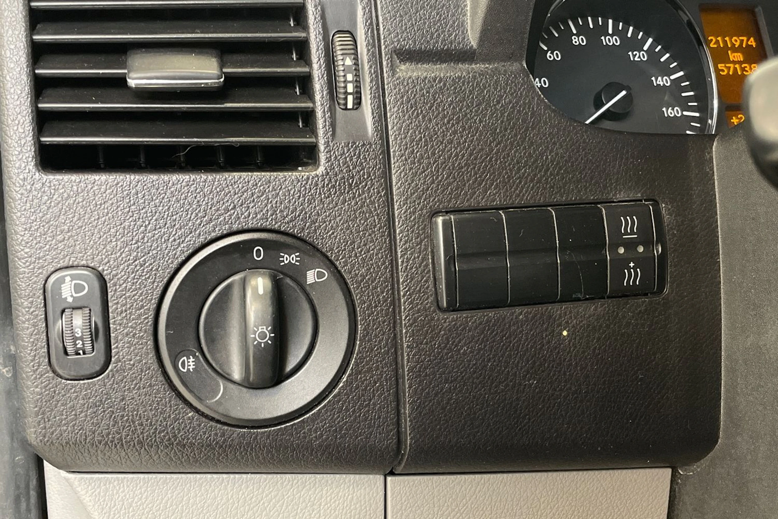 valkoinen Mercedes-Benz Sprinter 2016 kuva 18.