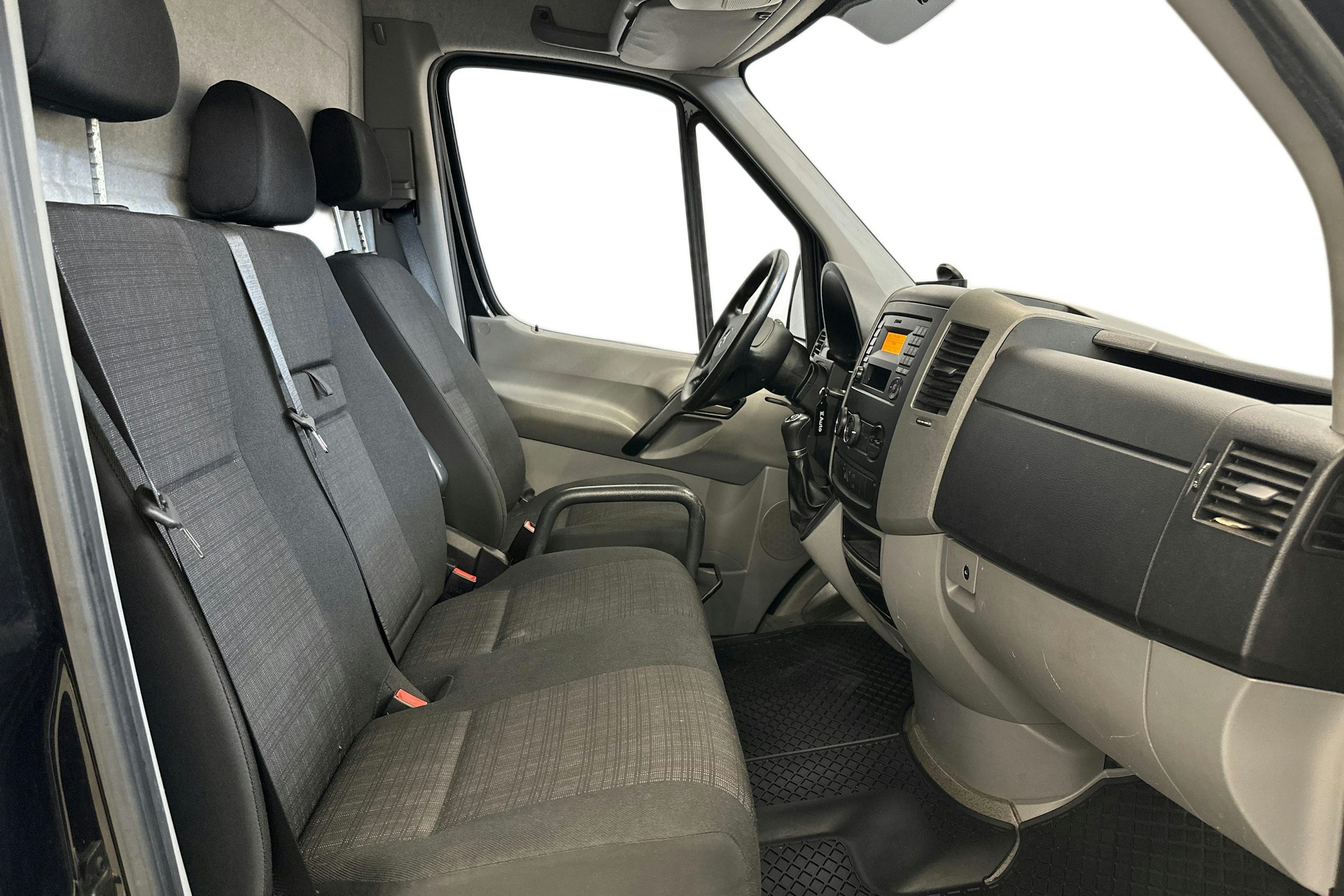 musta Mercedes-Benz Sprinter 2016 kuva 8.