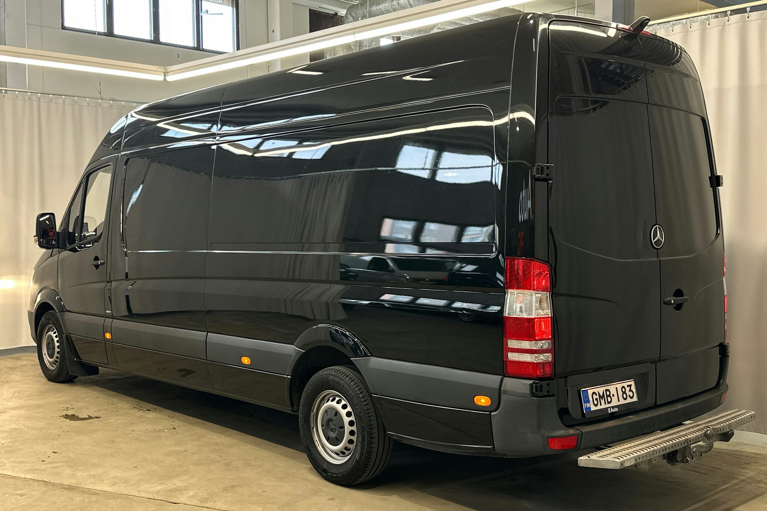 musta Mercedes-Benz Sprinter 2016 kuva 21.