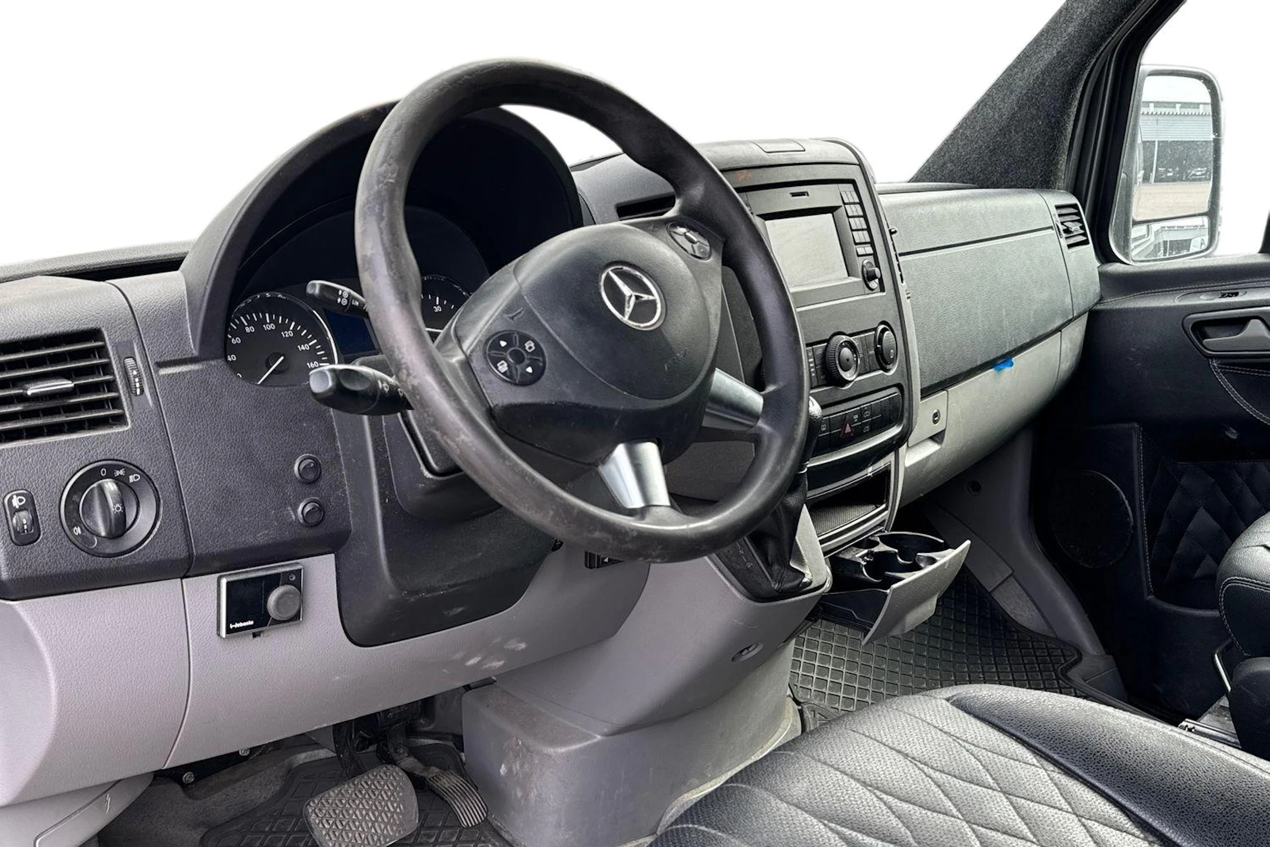 harmaa Mercedes-Benz Sprinter 2016 kuva 3.