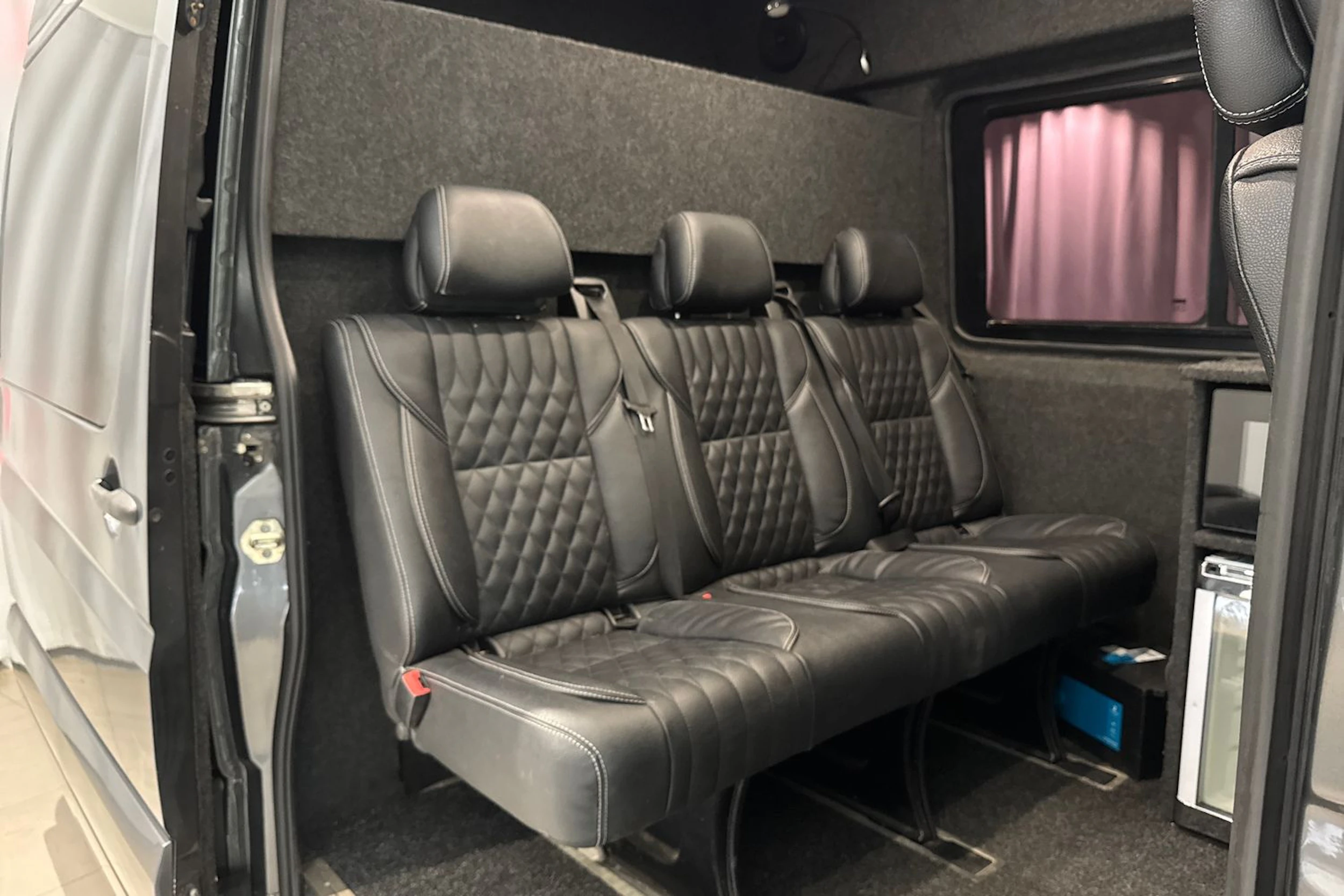 harmaa Mercedes-Benz Sprinter 2016 kuva 18.