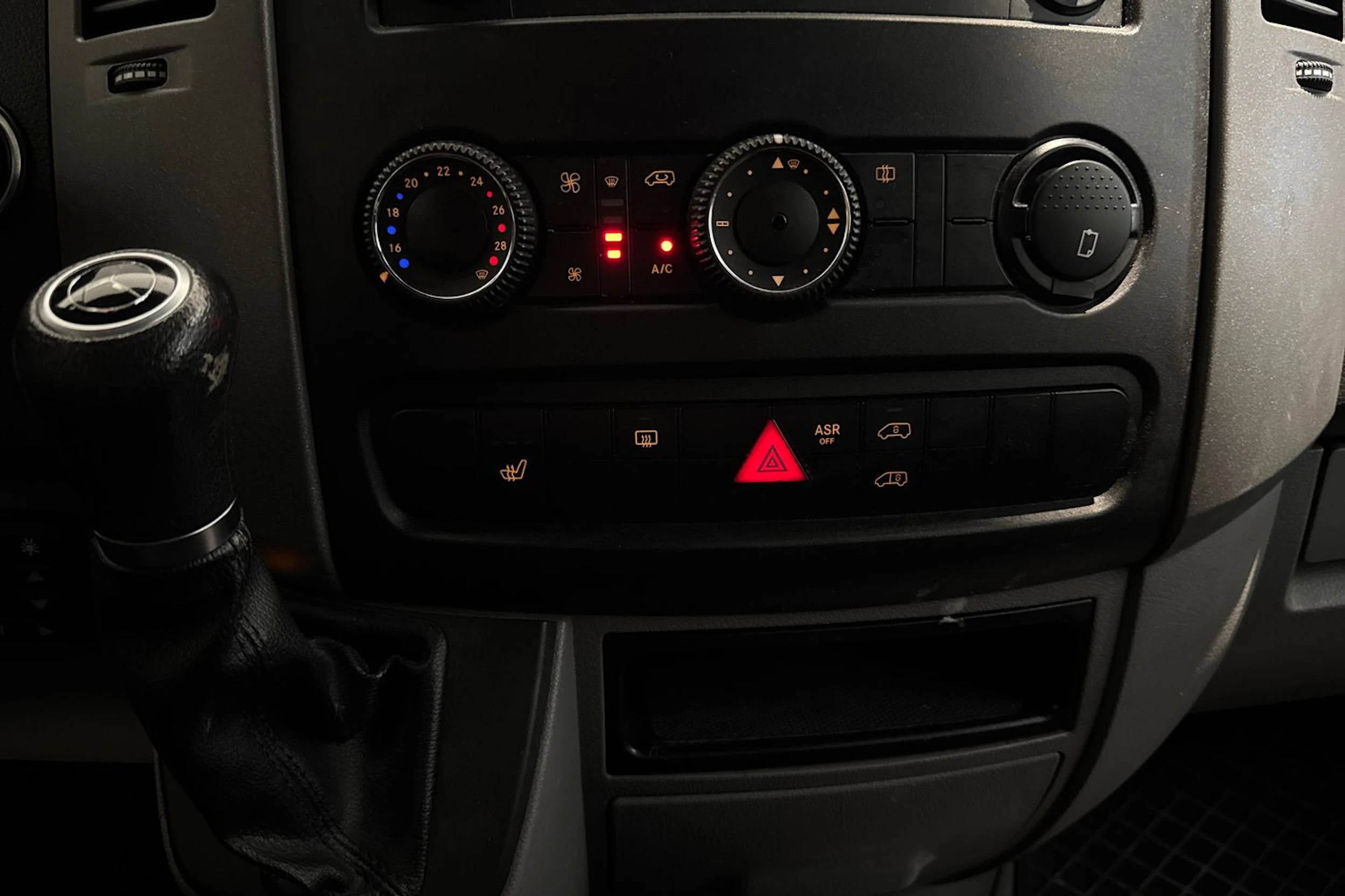 harmaa Mercedes-Benz Sprinter 2016 kuva 30.