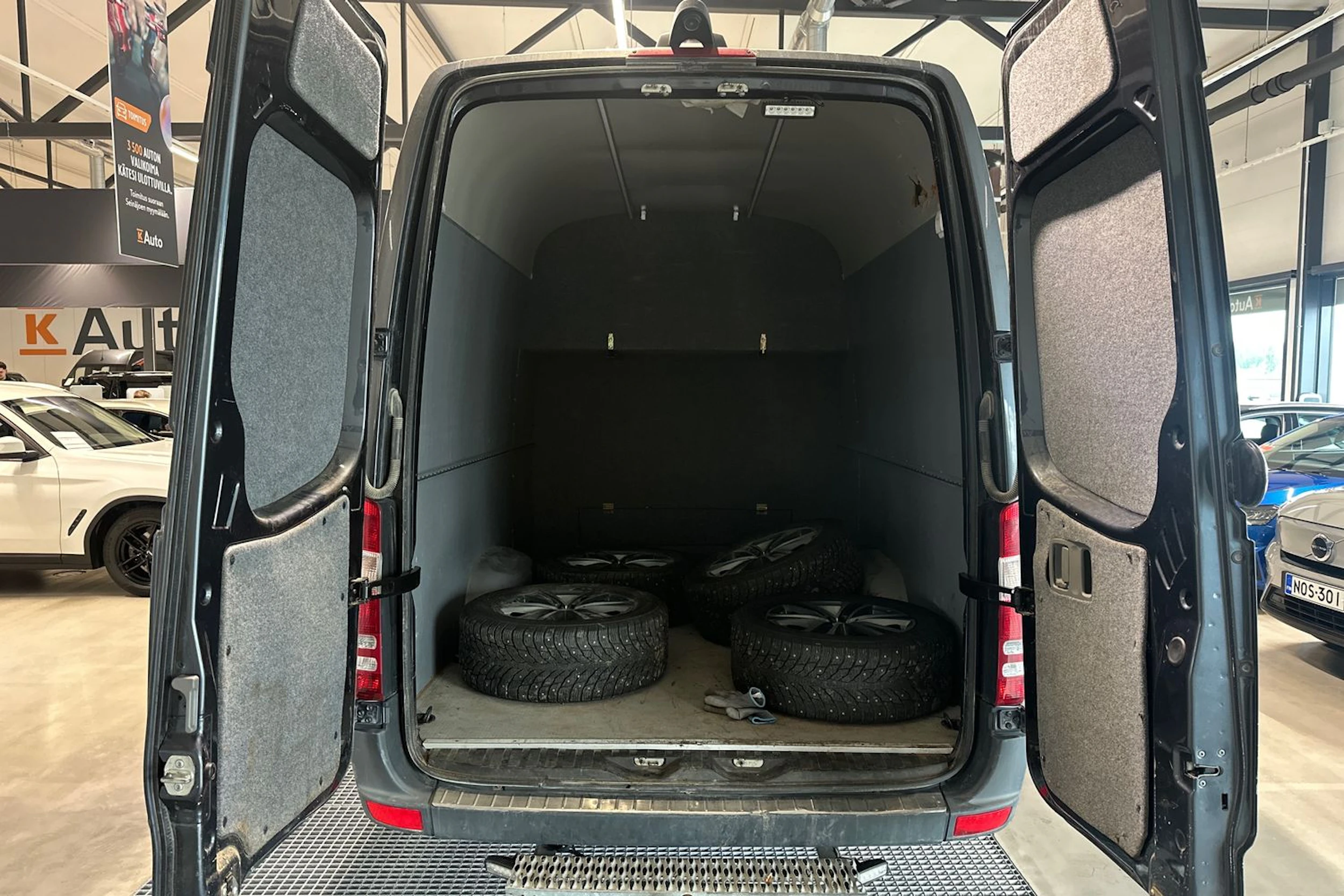 harmaa Mercedes-Benz Sprinter 2016 kuva 8.