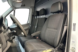 valkoinen Mercedes-Benz Sprinter 2016 kuva 9.