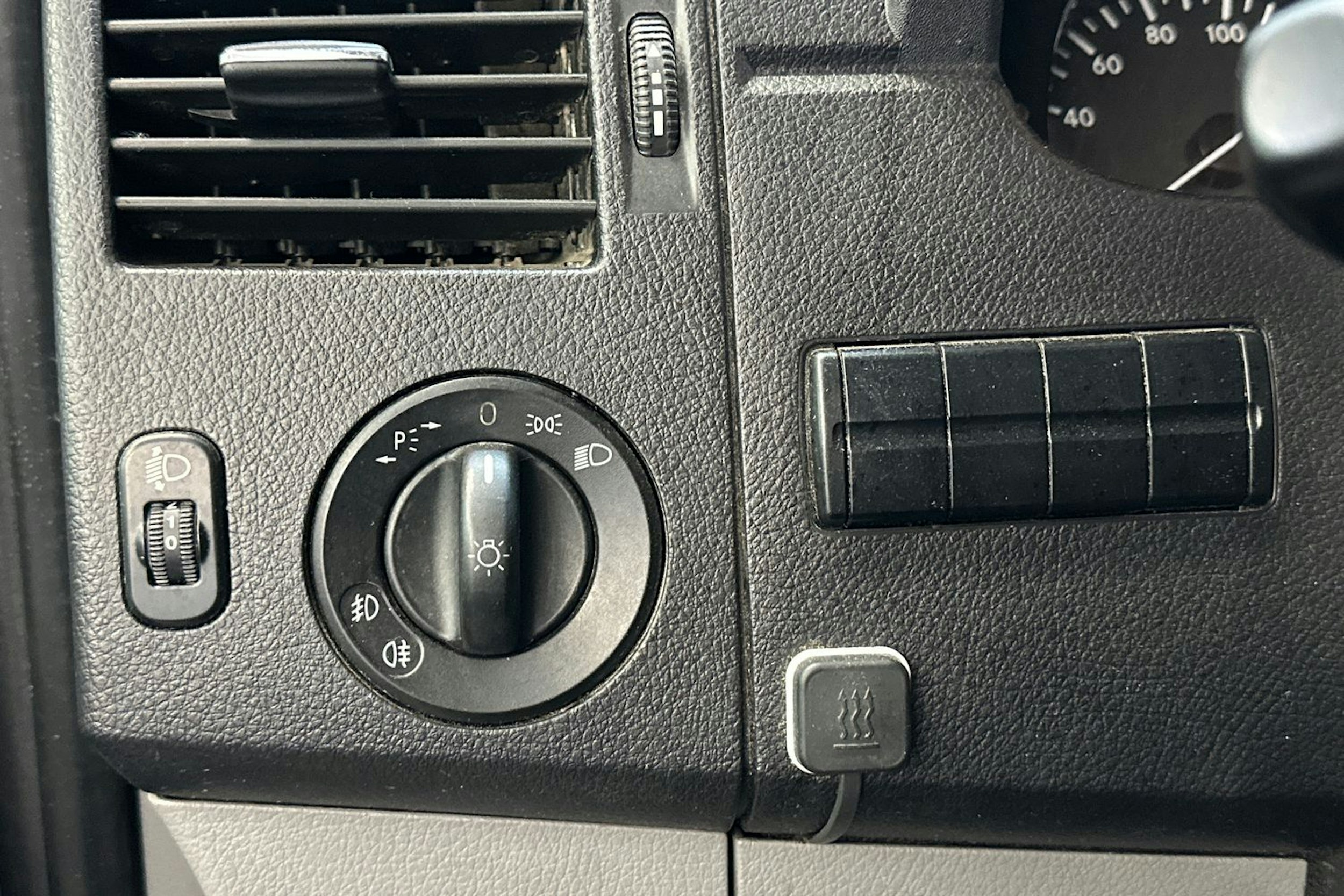 valkoinen Mercedes-Benz Sprinter 2016 kuva 17.