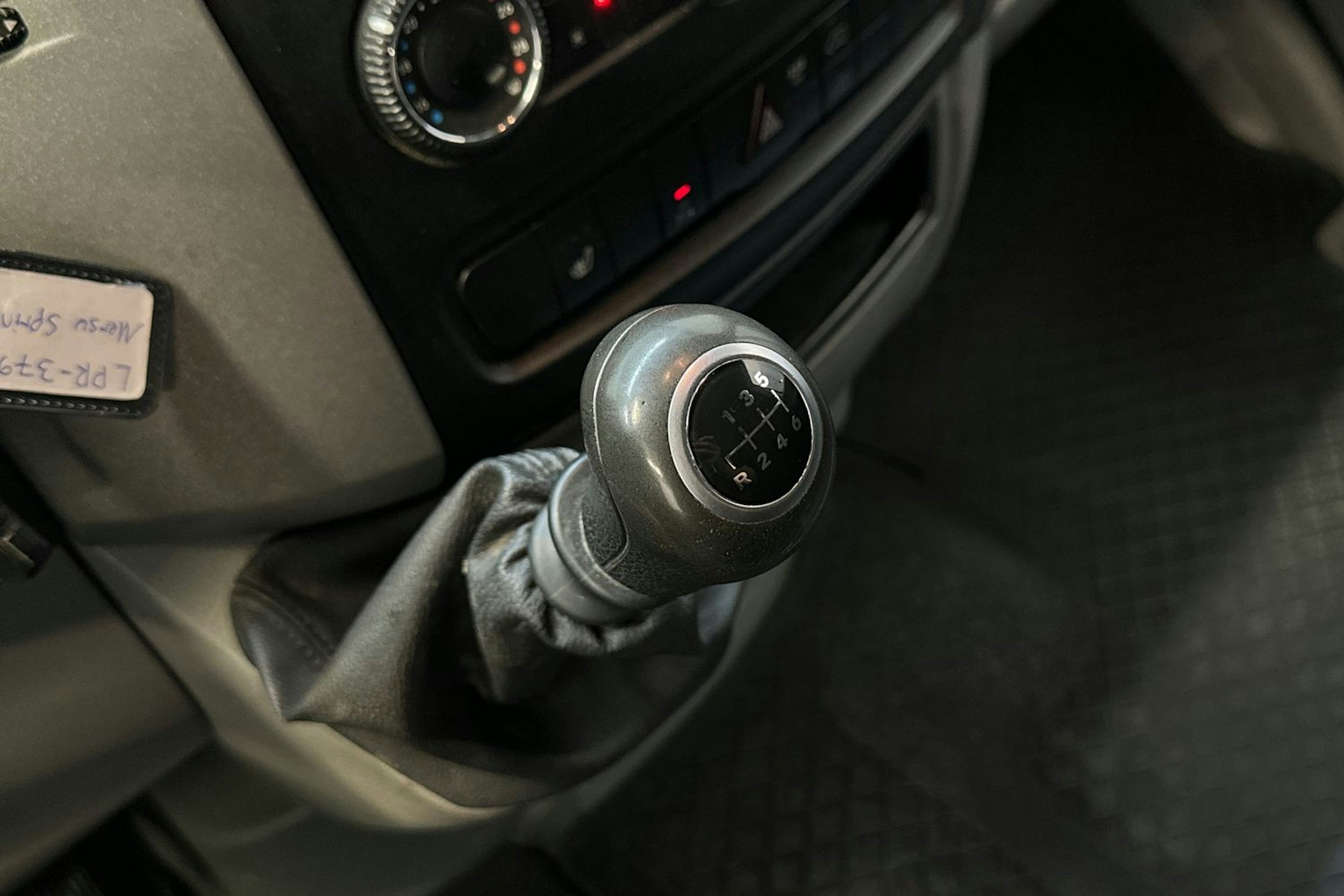 valkoinen Mercedes-Benz Sprinter 2016 kuva 22.