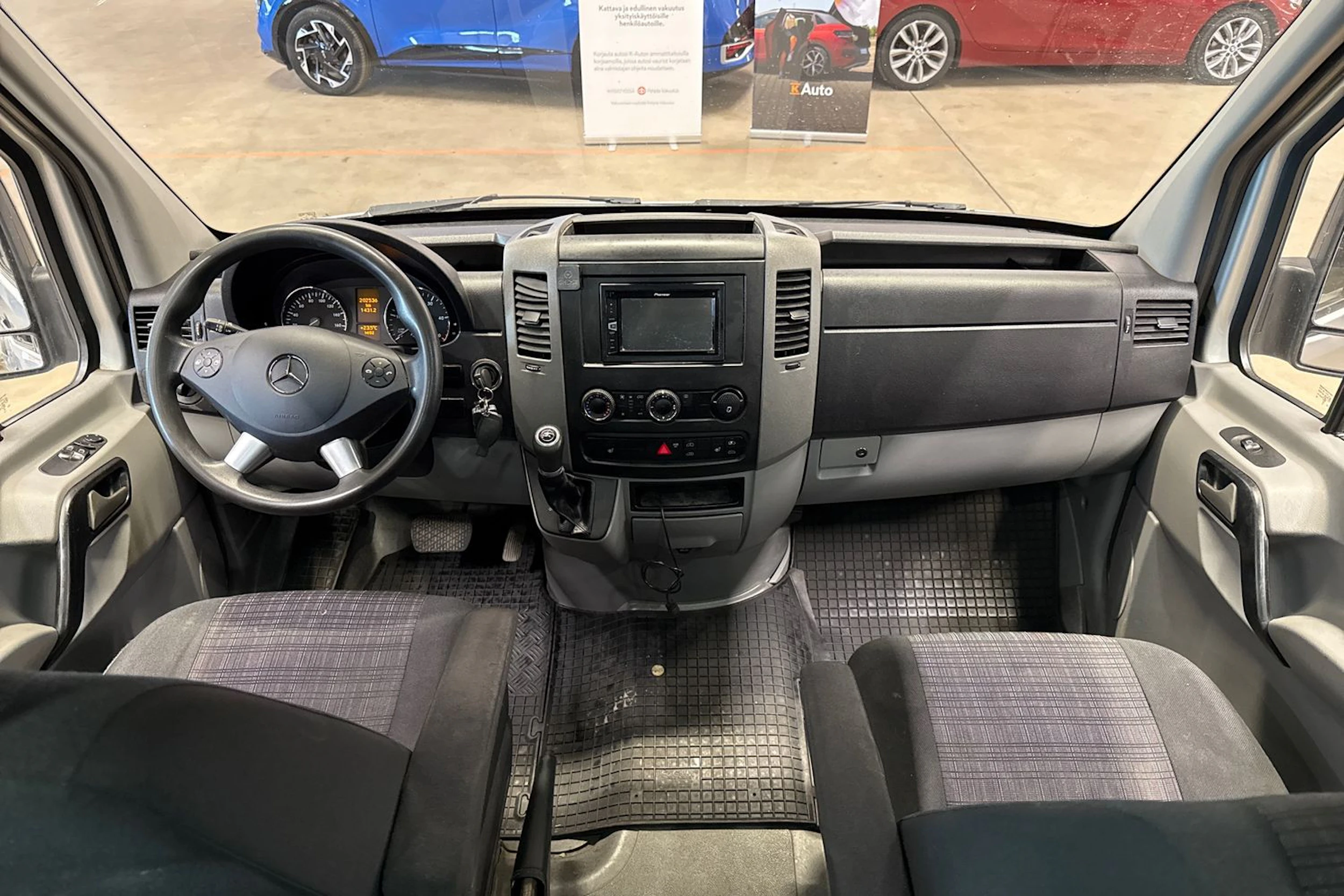 harmaa Mercedes-Benz Sprinter 2016 kuva 6.