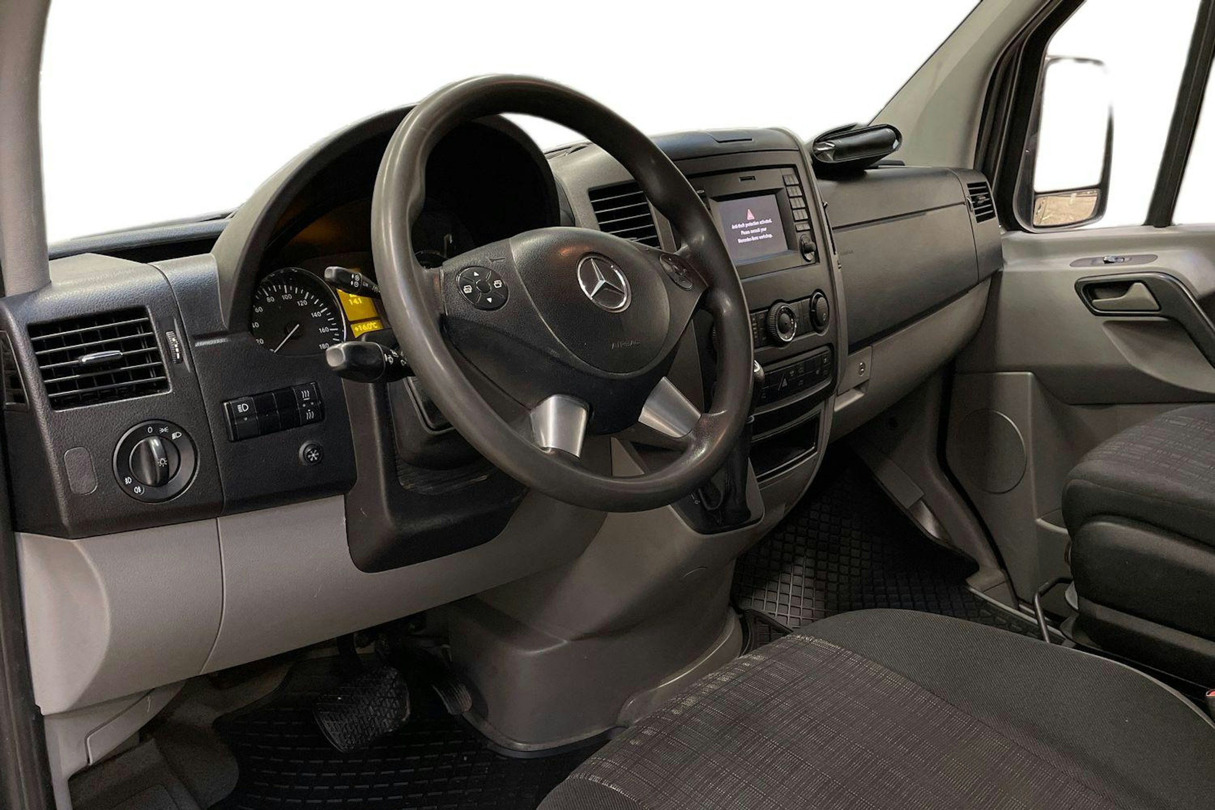 harmaa Mercedes-Benz Sprinter 2016 kuva 8.