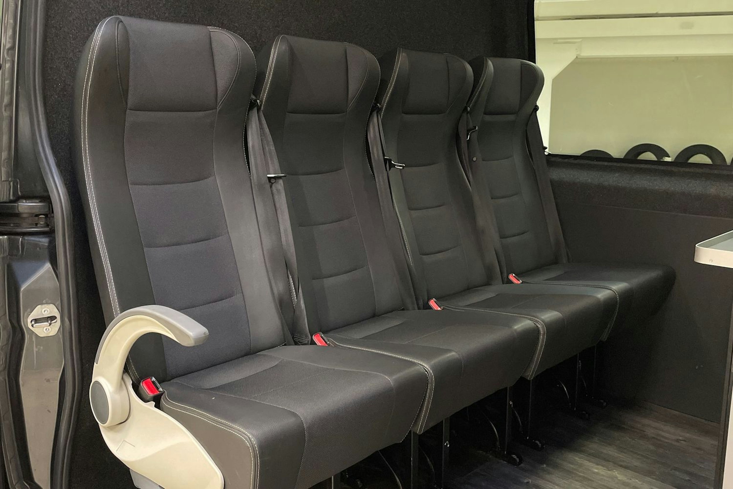 harmaa Mercedes-Benz Sprinter 2016 kuva 15.