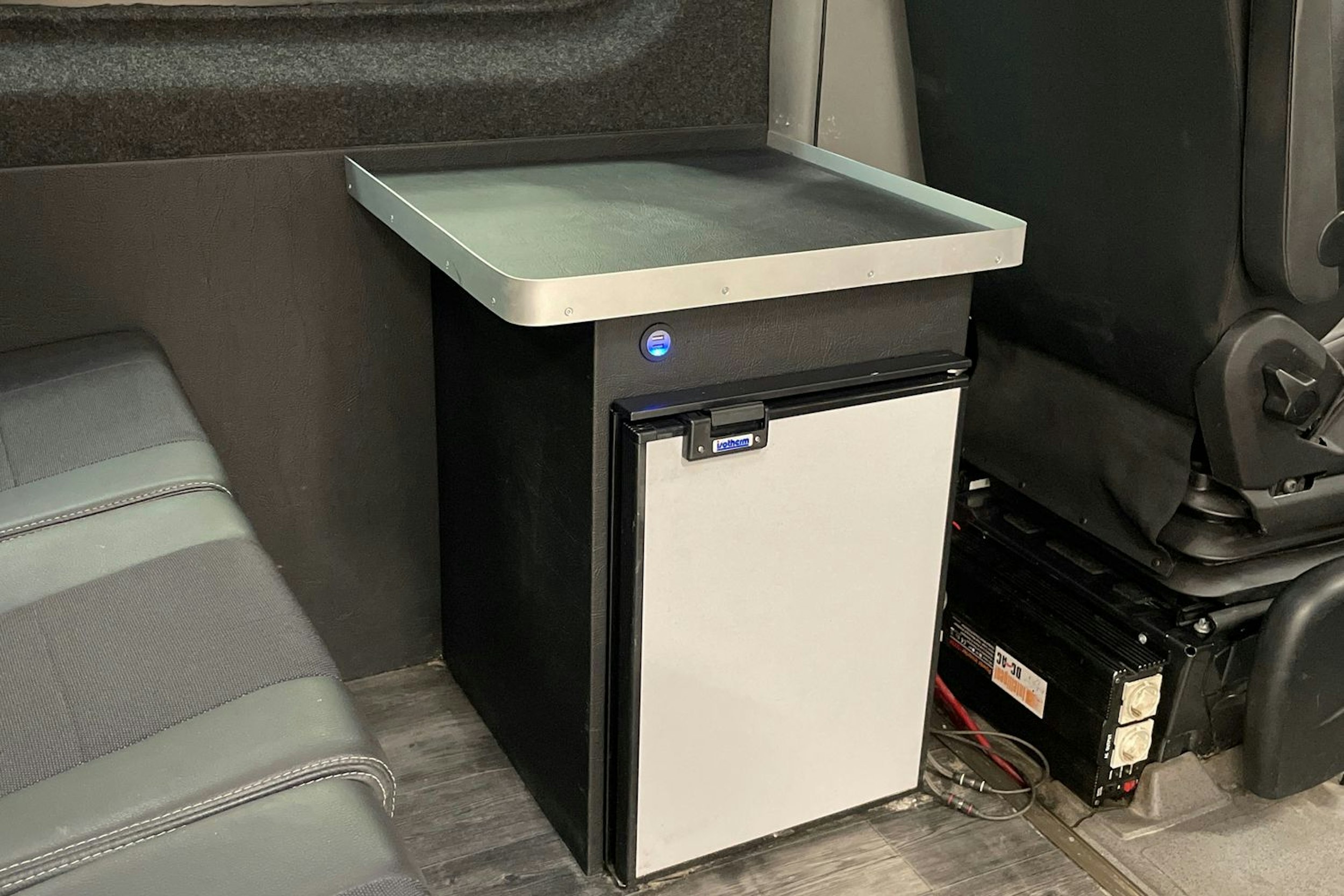 harmaa Mercedes-Benz Sprinter 2016 kuva 16.