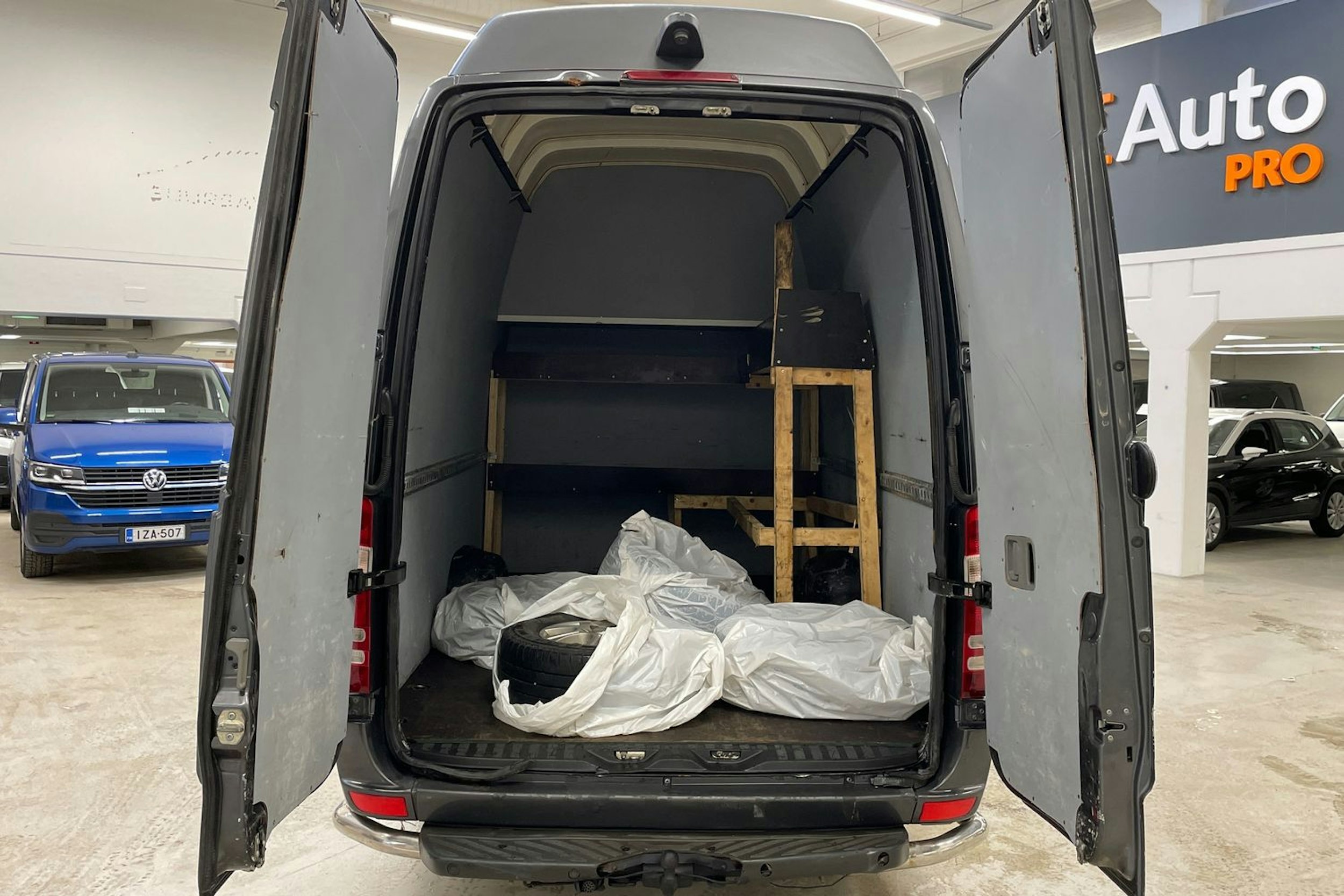 harmaa Mercedes-Benz Sprinter 2016 kuva 20.