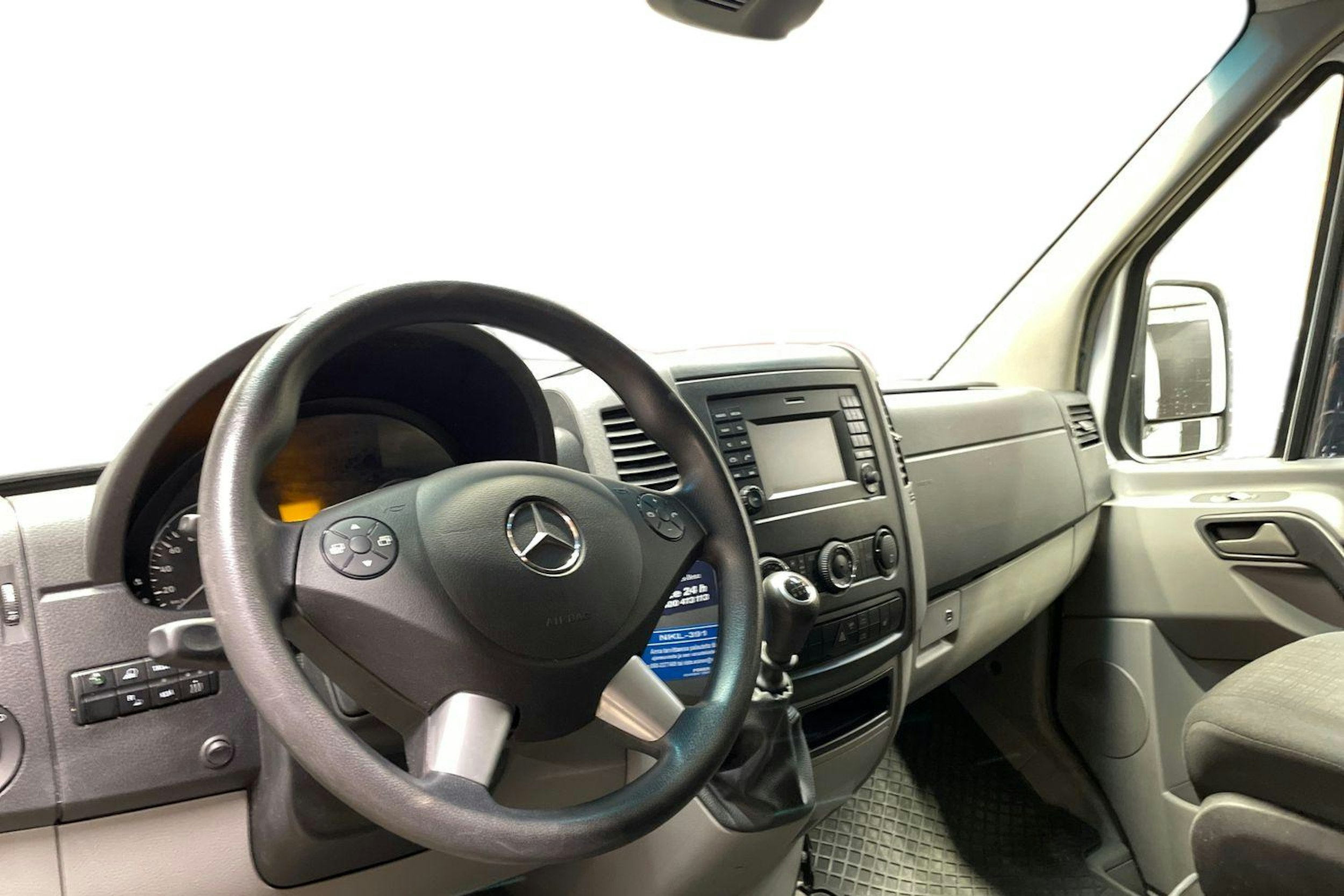 valkoinen Mercedes-Benz Sprinter 2016 kuva 9.