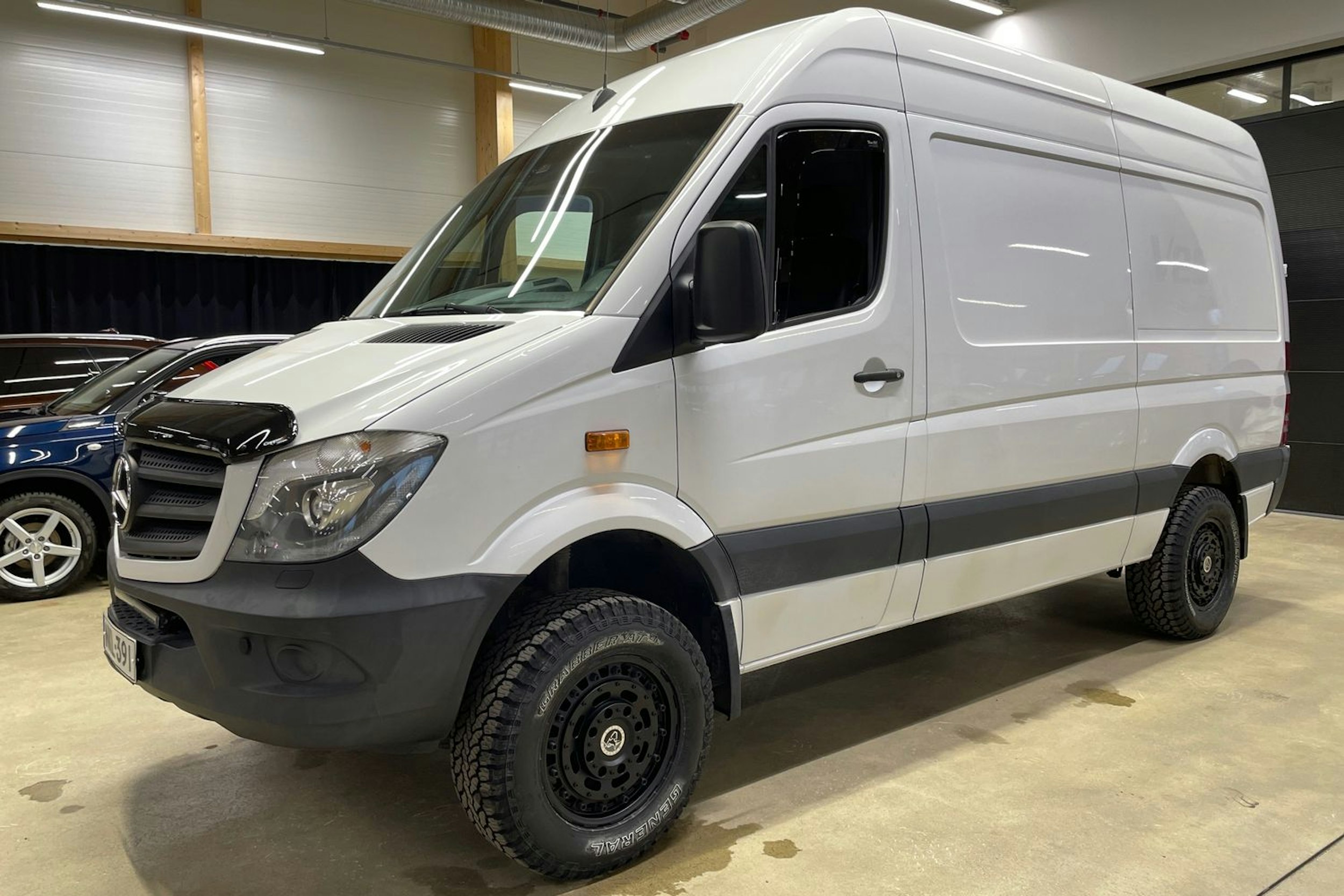 valkoinen Mercedes-Benz Sprinter 2016 kuva 13.