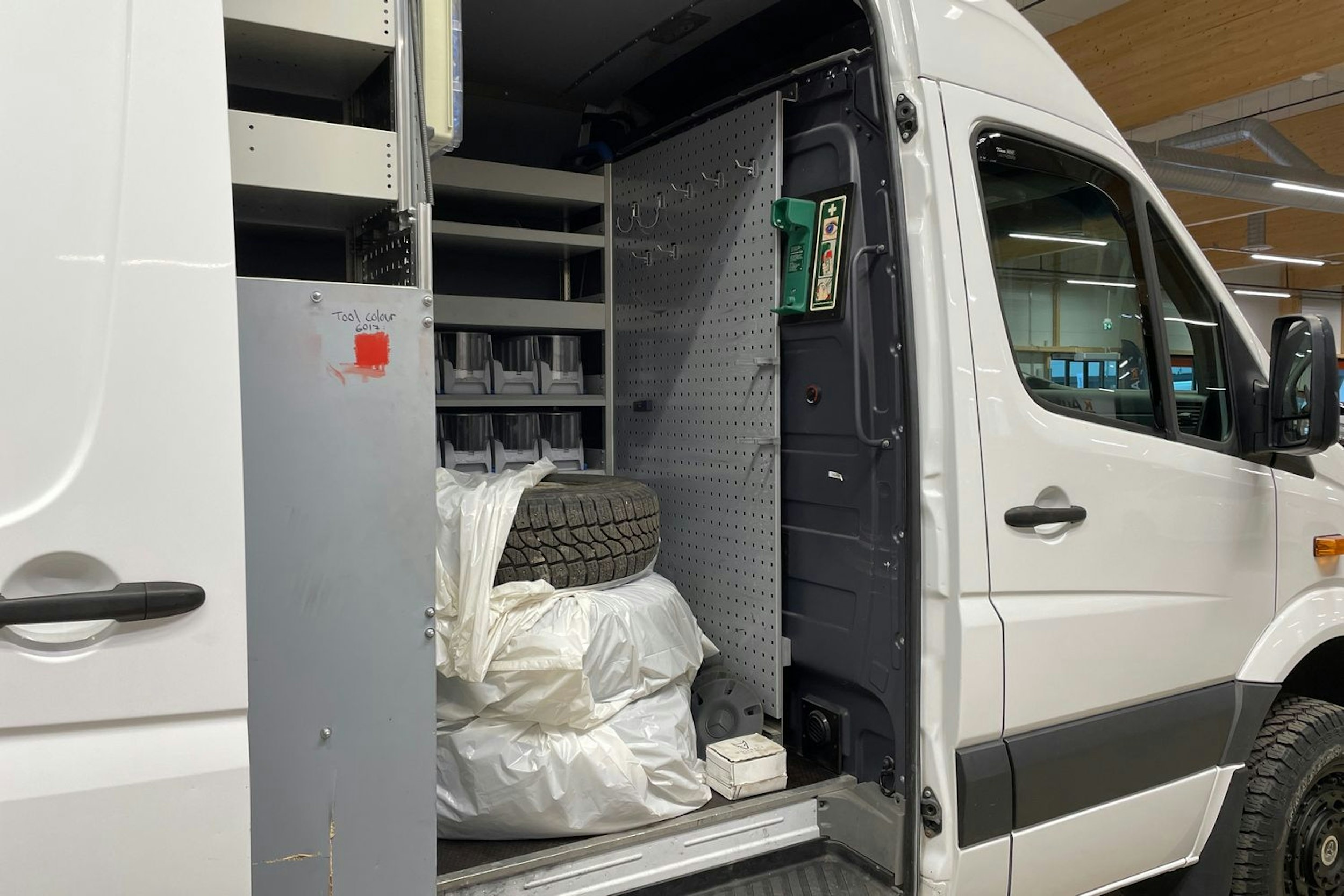 valkoinen Mercedes-Benz Sprinter 2016 kuva 21.