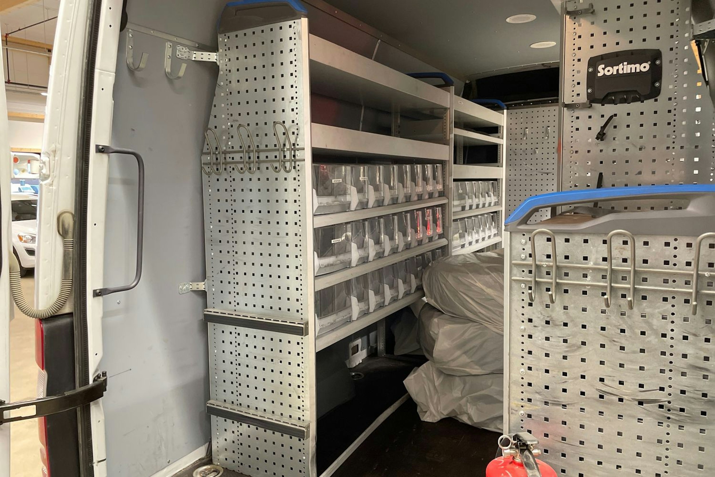 valkoinen Mercedes-Benz Sprinter 2016 kuva 26.