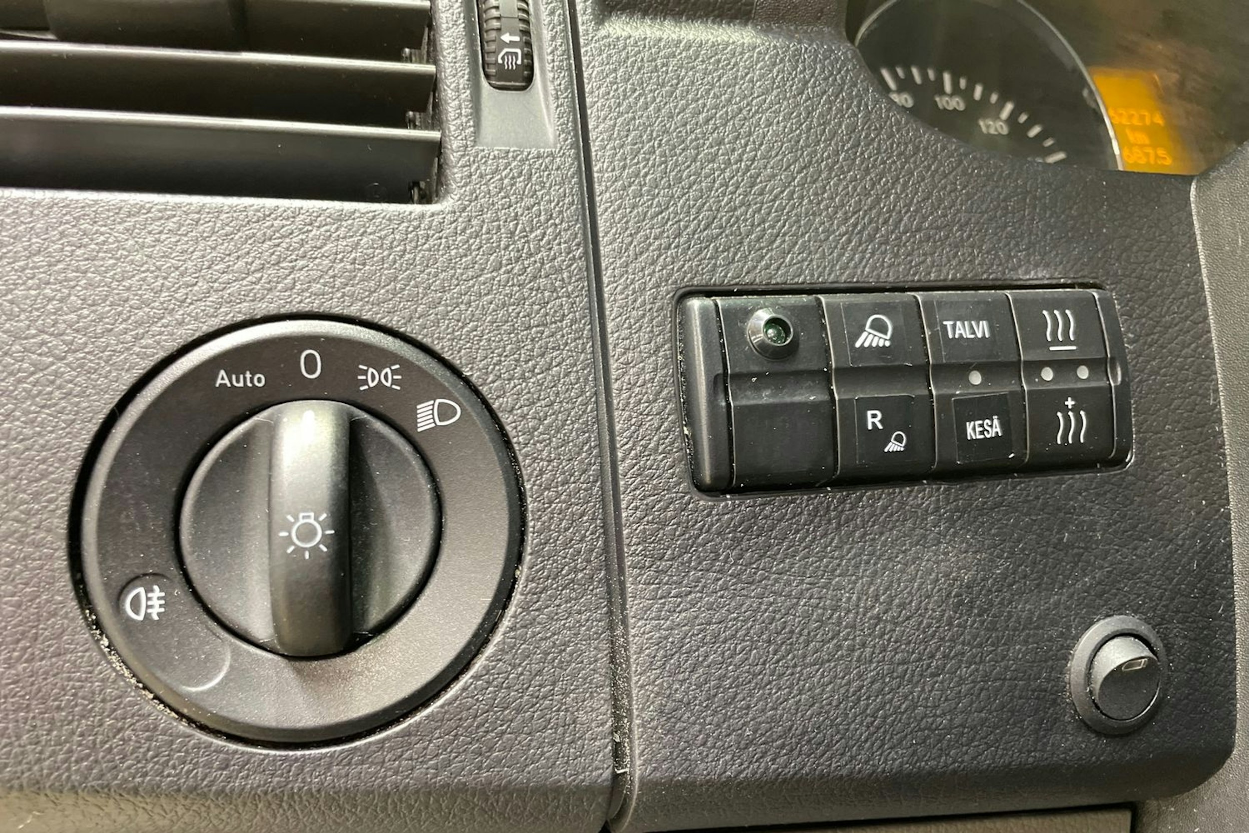 valkoinen Mercedes-Benz Sprinter 2016 kuva 32.