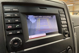 valkoinen Mercedes-Benz Sprinter 2016 kuva 39.