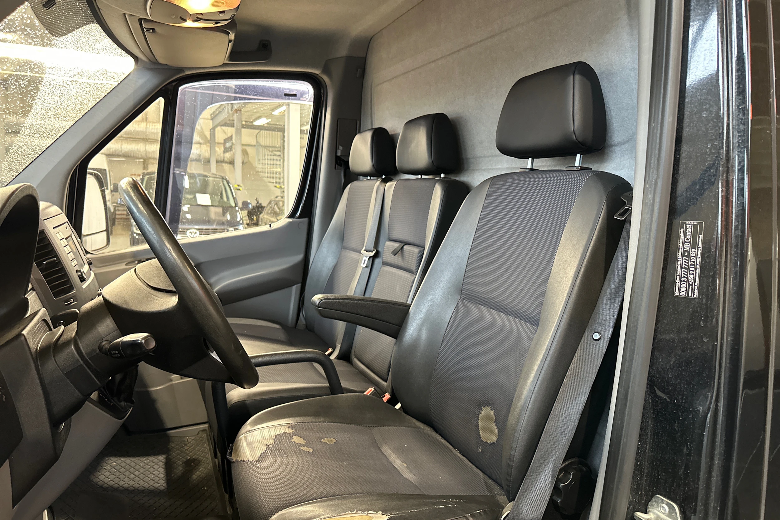 musta Mercedes-Benz Sprinter 2016 kuva 4.