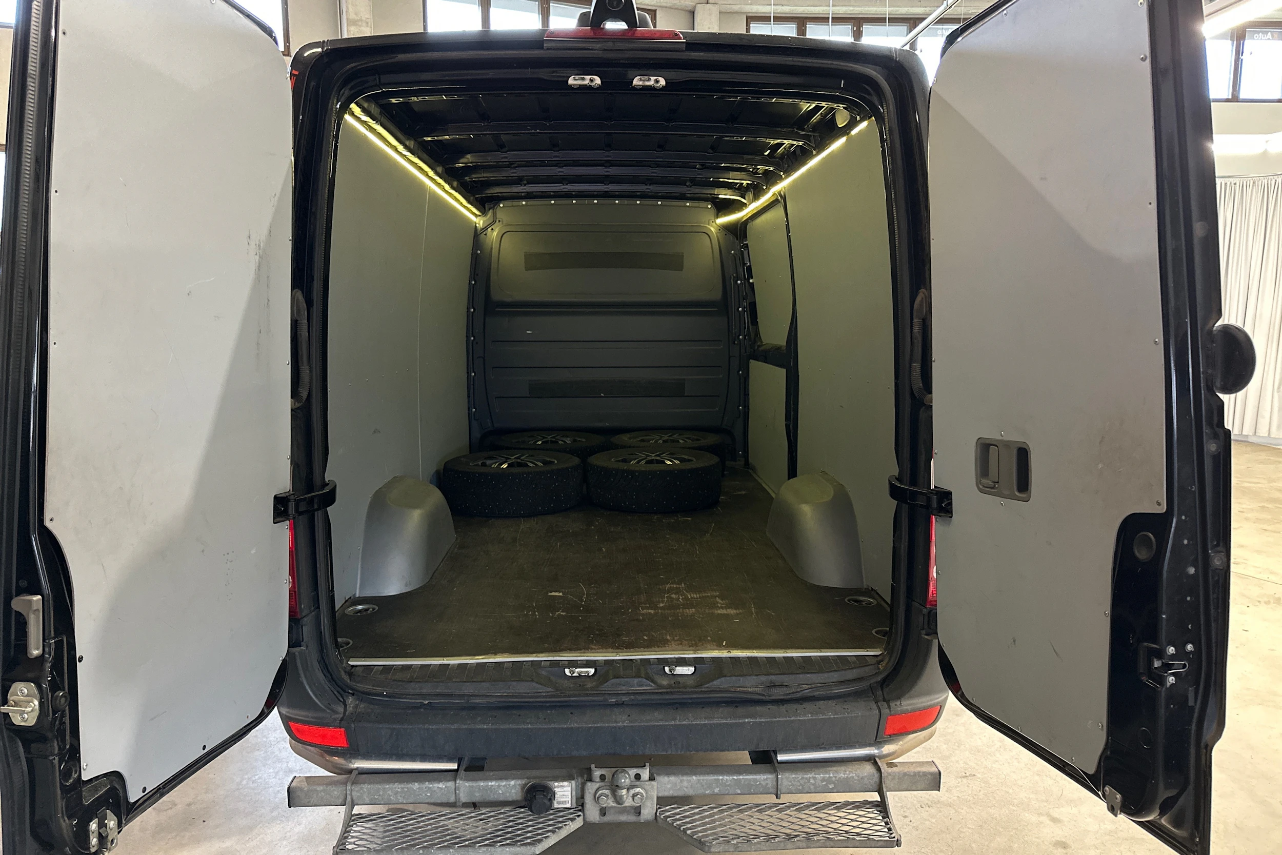 musta Mercedes-Benz Sprinter 2016 kuva 5.