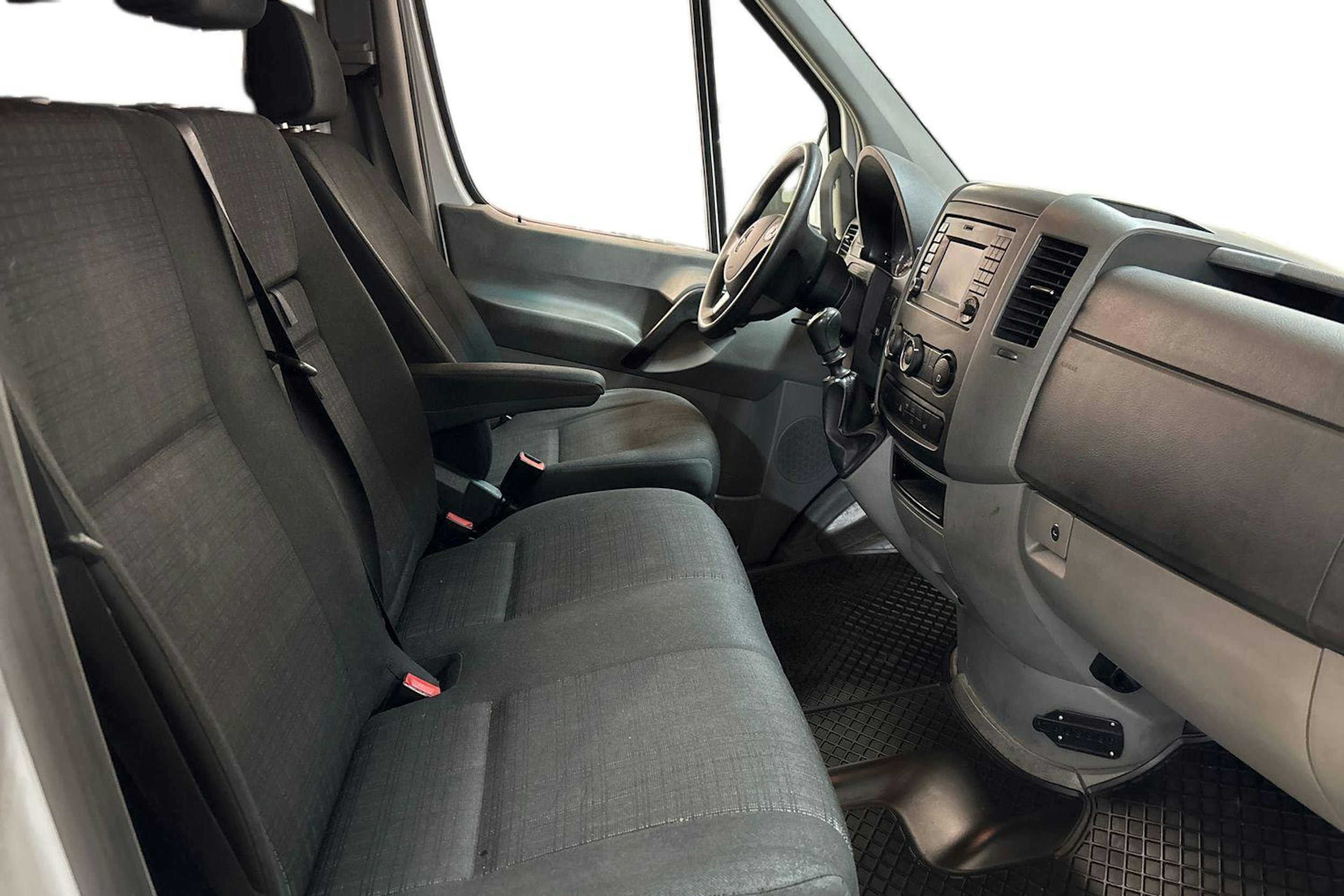 valkoinen Mercedes-Benz Sprinter 2016 kuva 3.