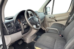 valkoinen Mercedes-Benz Sprinter 2016 kuva 8.