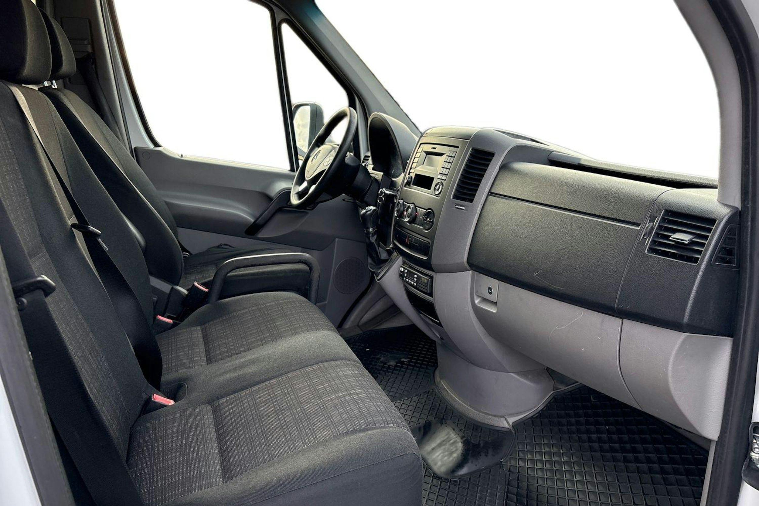 valkoinen Mercedes-Benz Sprinter 2016 kuva 9.