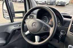 valkoinen Mercedes-Benz Sprinter 2016 kuva 13.