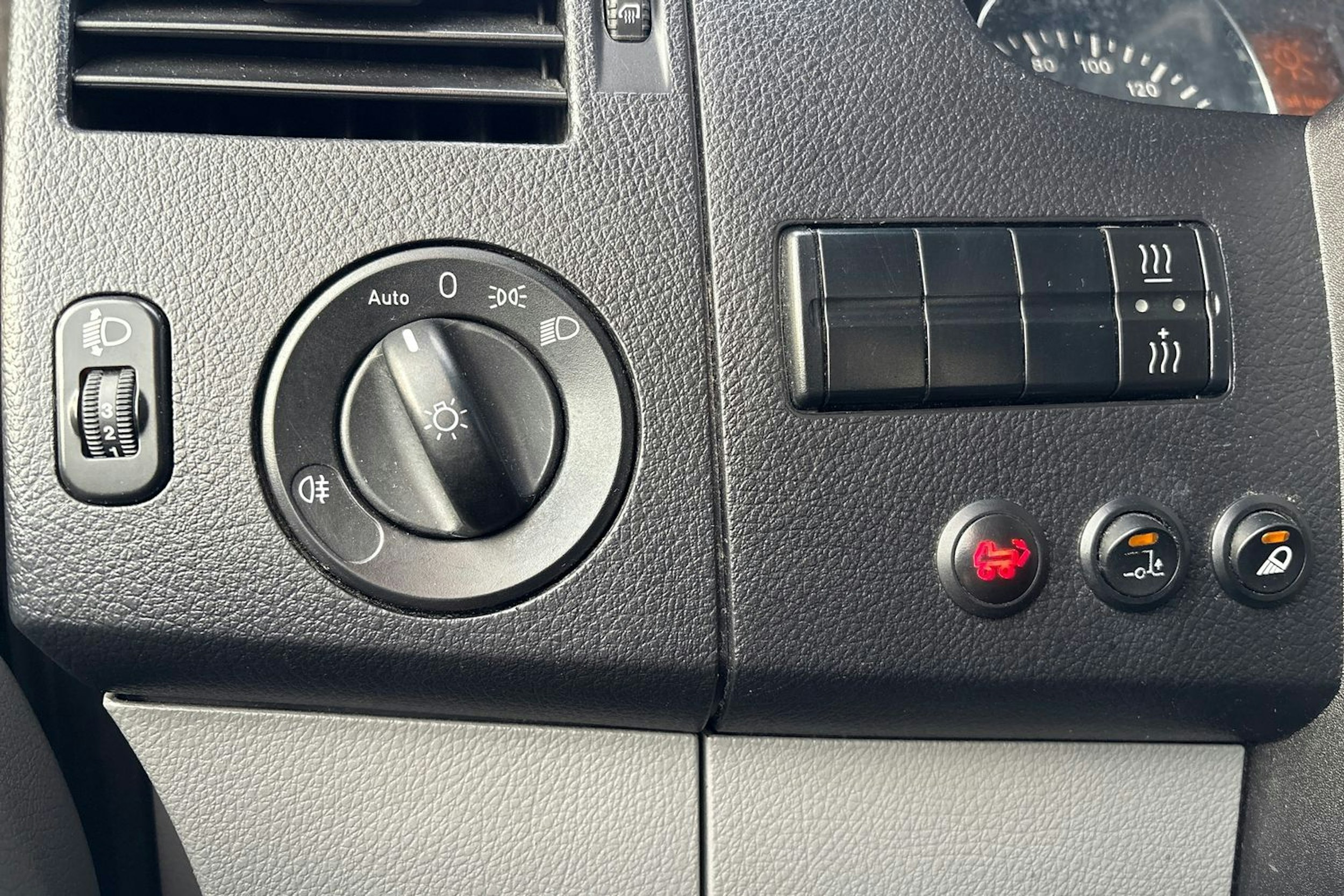 valkoinen Mercedes-Benz Sprinter 2016 kuva 16.