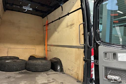 musta Mercedes-Benz Sprinter 2016 kuva 17.
