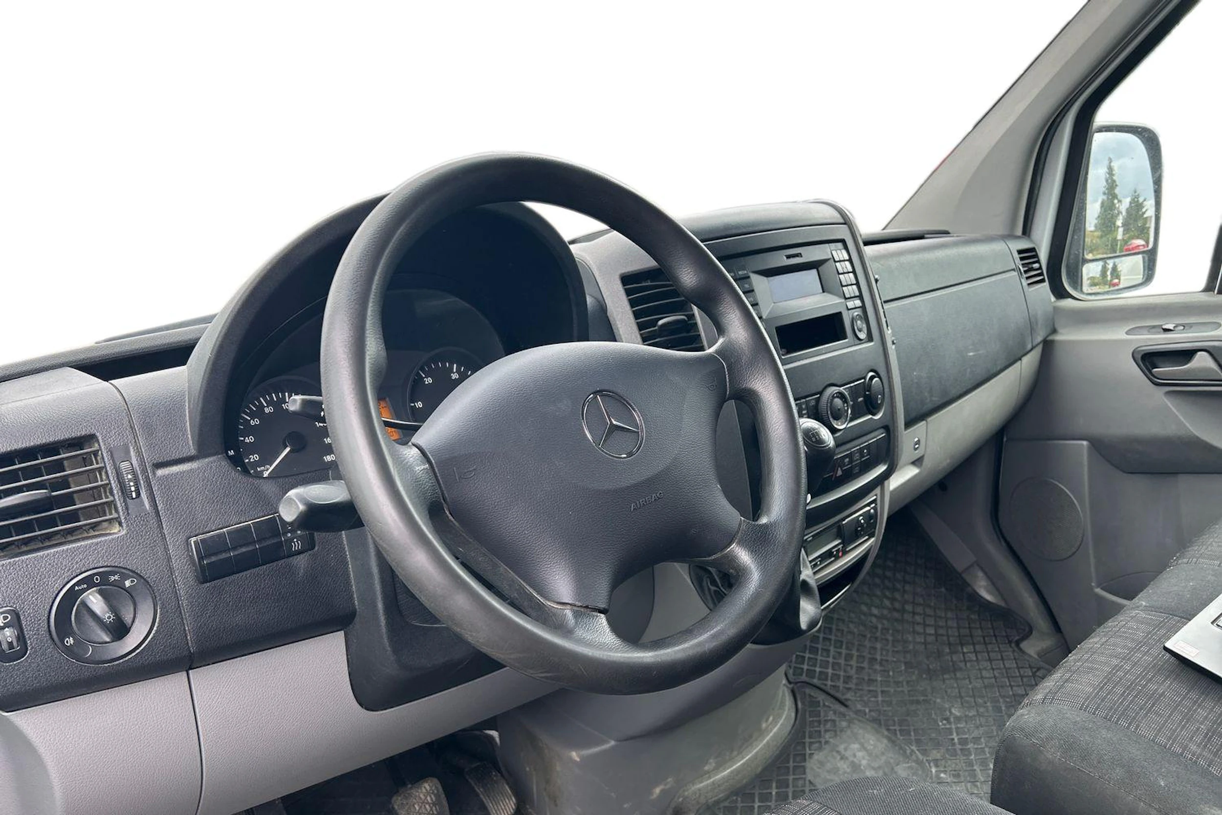 valkoinen Mercedes-Benz Sprinter 2016 kuva 3.