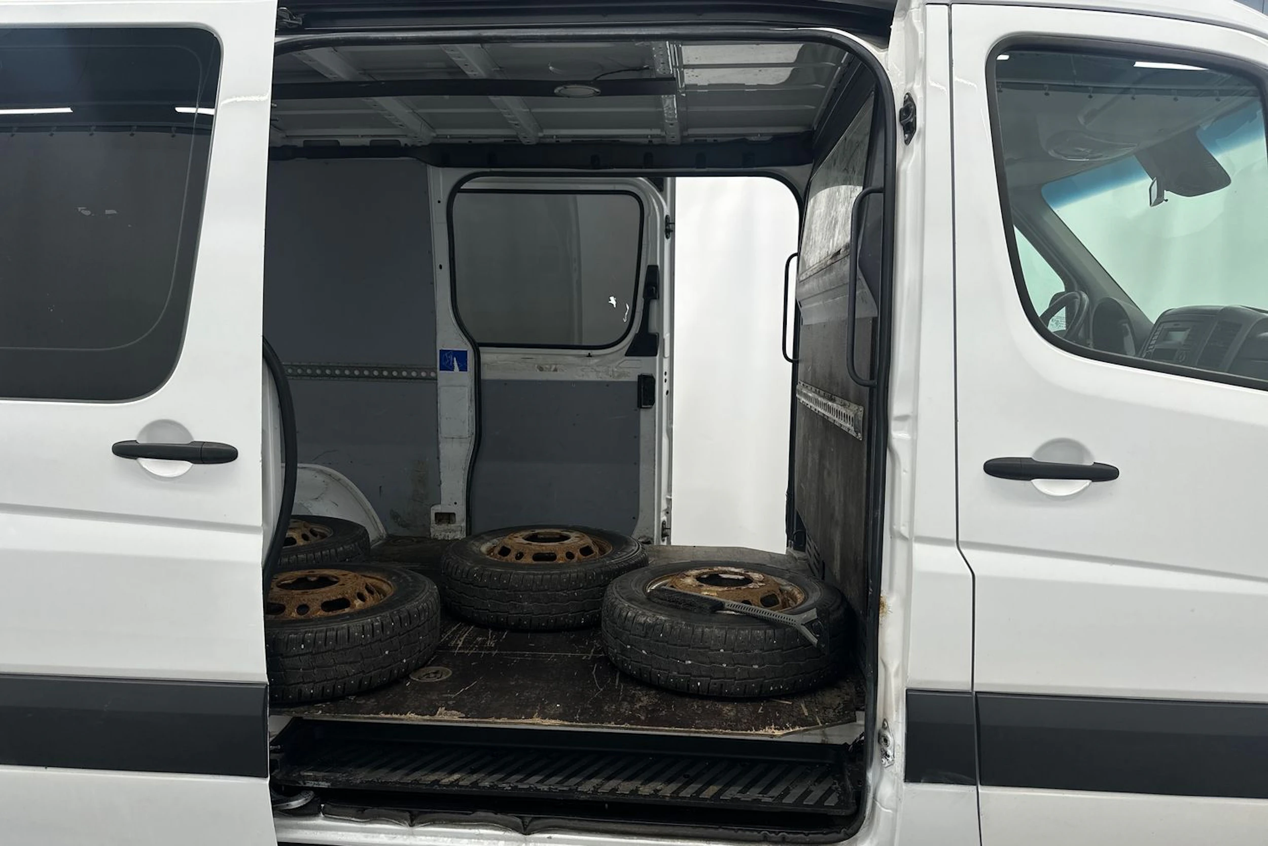 valkoinen Mercedes-Benz Sprinter 2016 kuva 11.