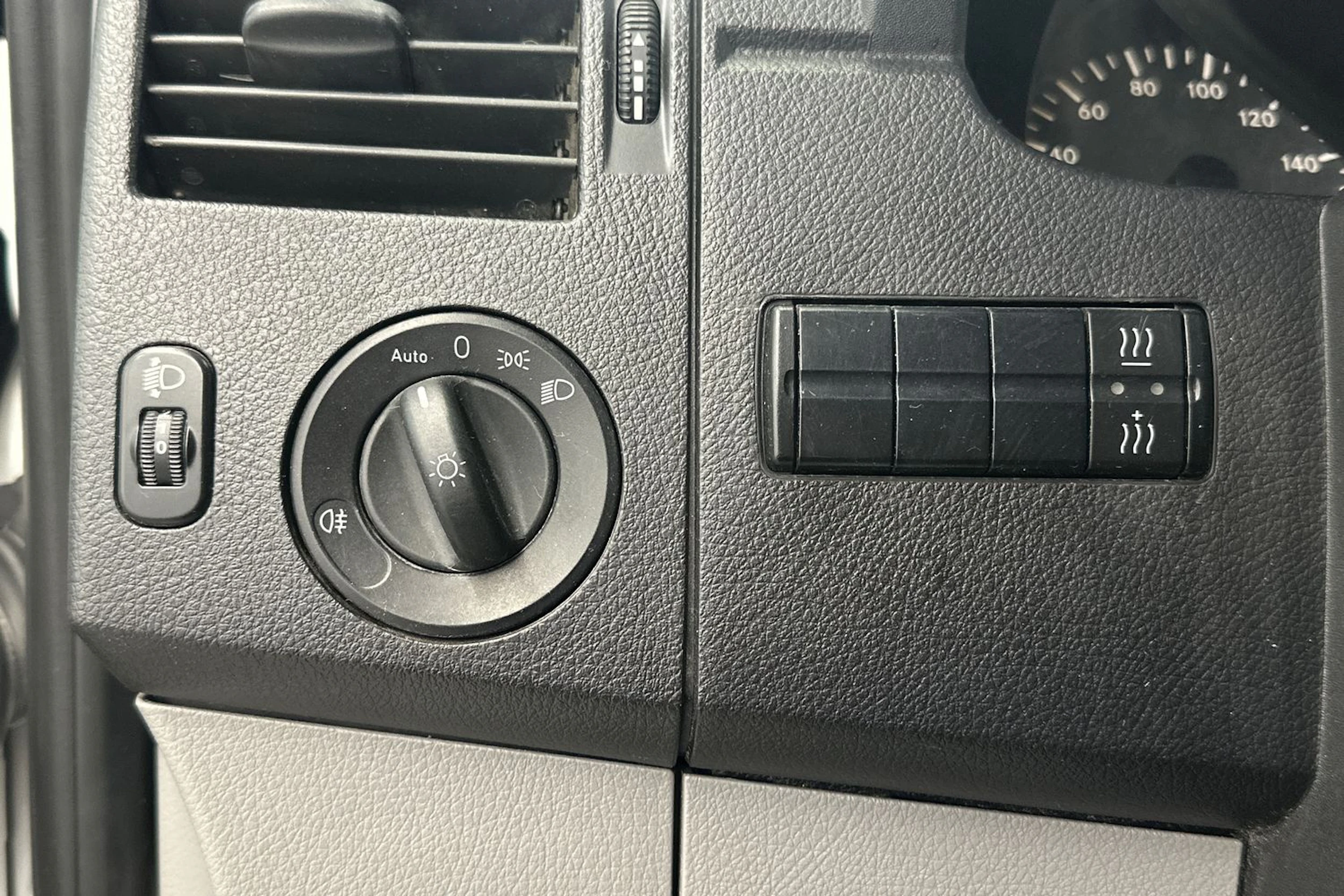 valkoinen Mercedes-Benz Sprinter 2016 kuva 13.