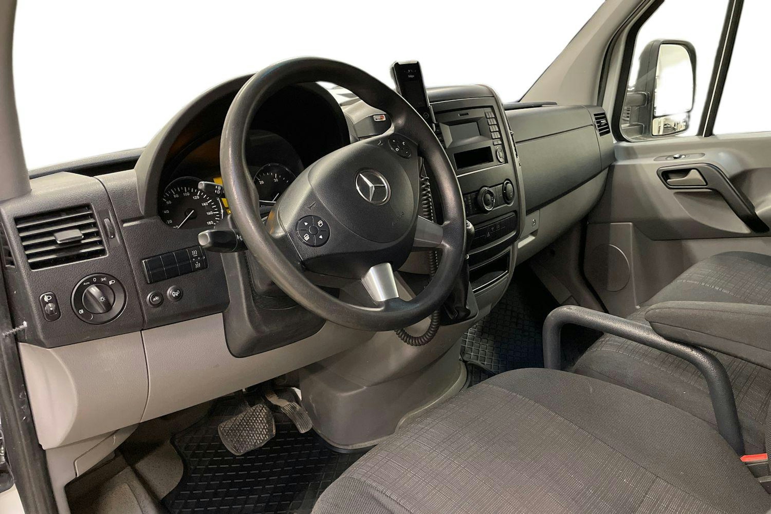 valkoinen Mercedes-Benz Sprinter 2016 kuva 8.