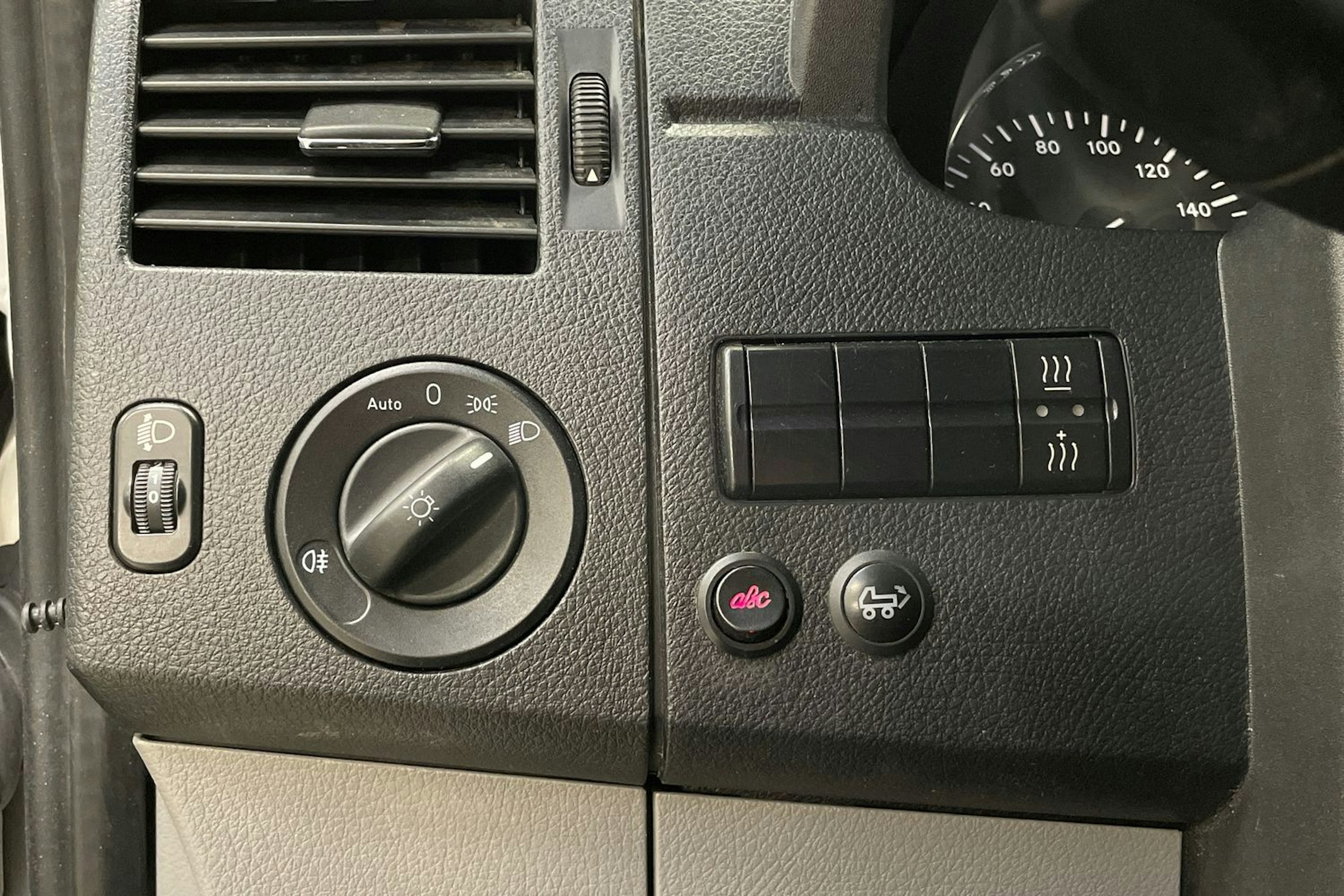 valkoinen Mercedes-Benz Sprinter 2016 kuva 17.