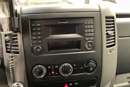 valkoinen Mercedes-Benz Sprinter 2016 kuva 19.