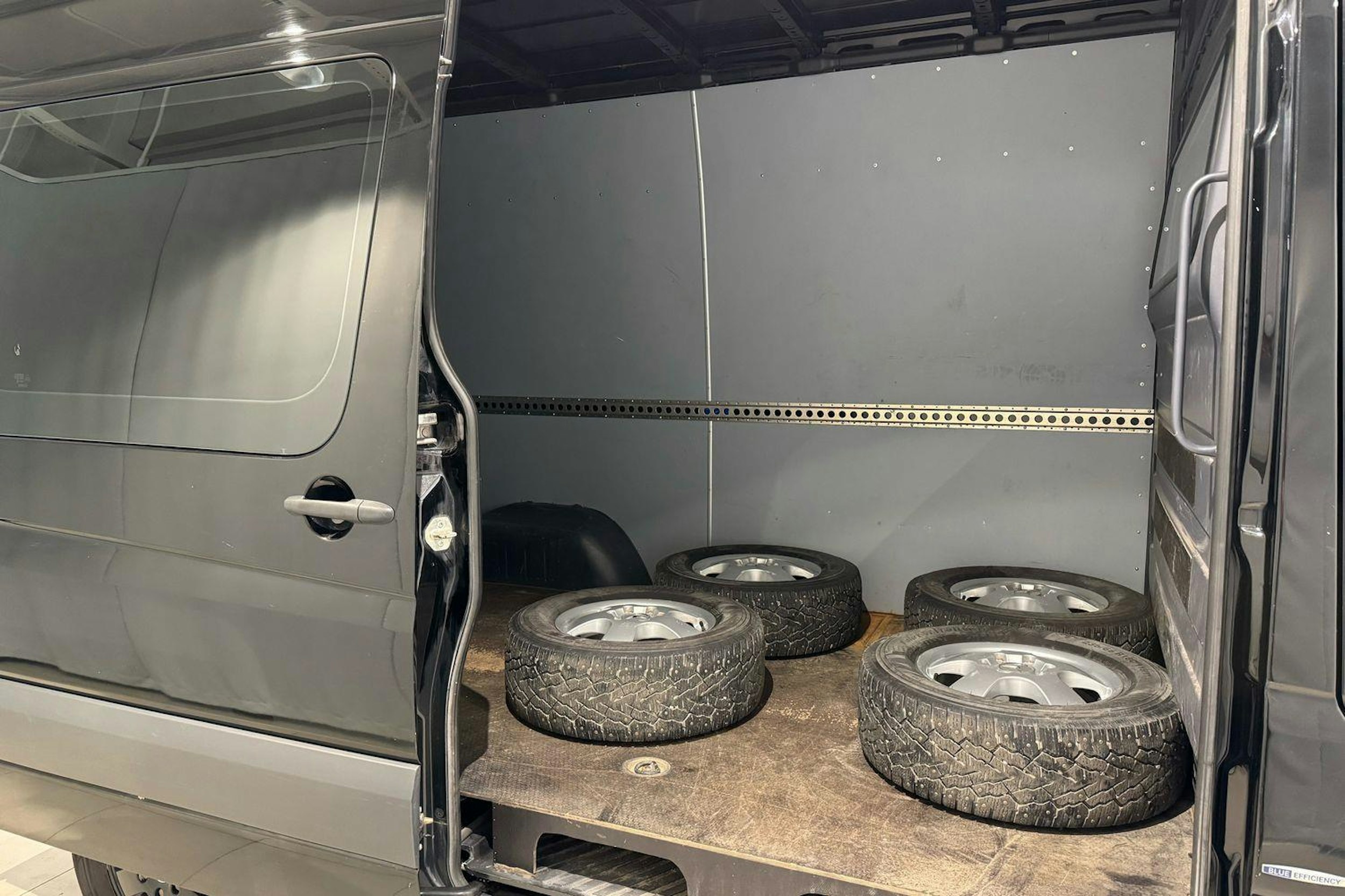 musta Mercedes-Benz Sprinter 2017 kuva 10.