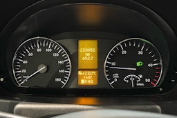 musta Mercedes-Benz Sprinter 2017 kuva 16.