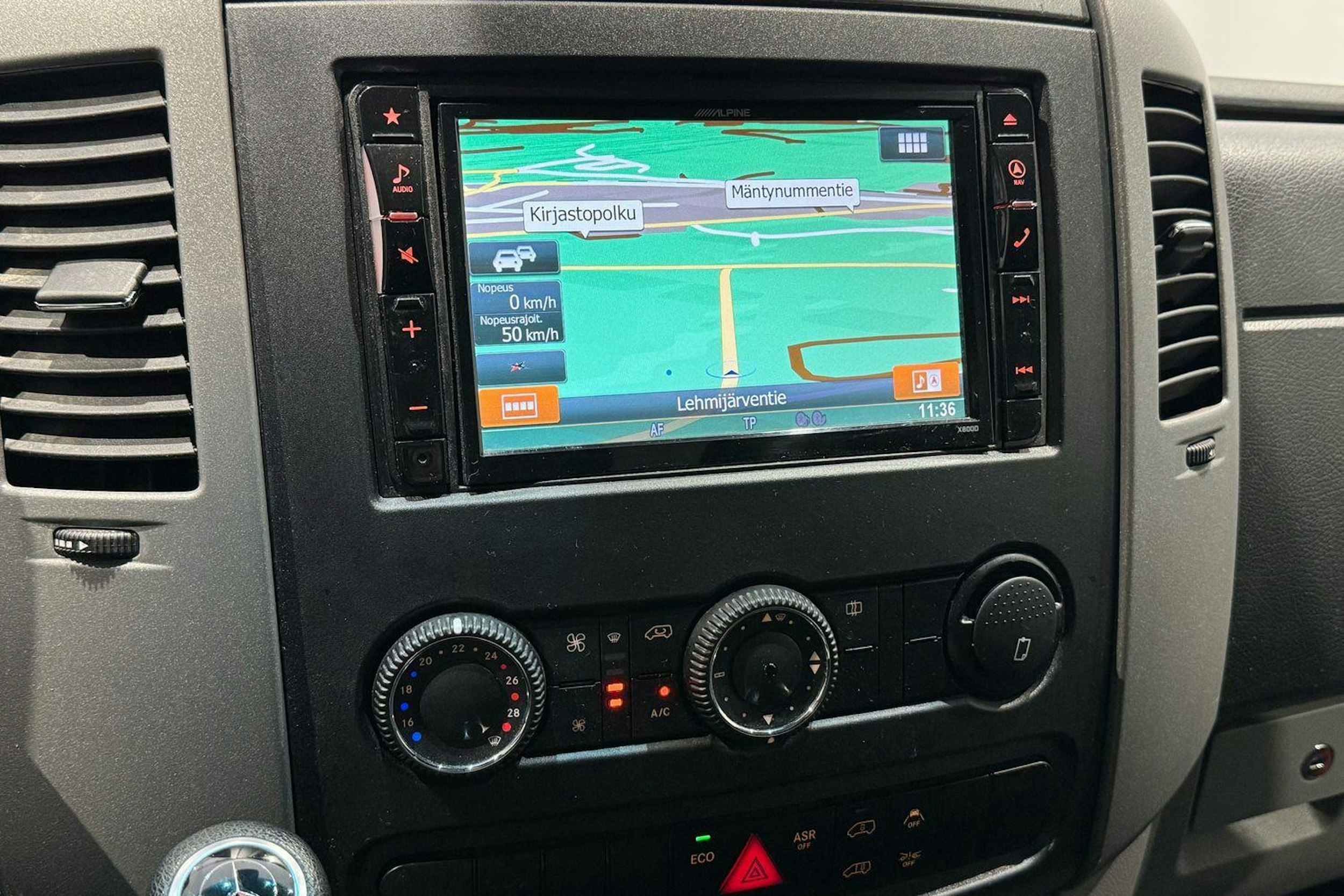 musta Mercedes-Benz Sprinter 2017 kuva 18.