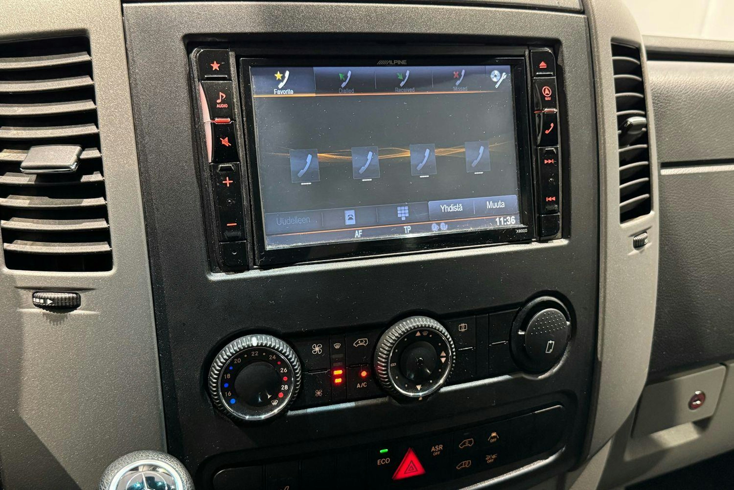 musta Mercedes-Benz Sprinter 2017 kuva 19.