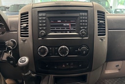sininen Mercedes-Benz Sprinter 2017 kuva 18.