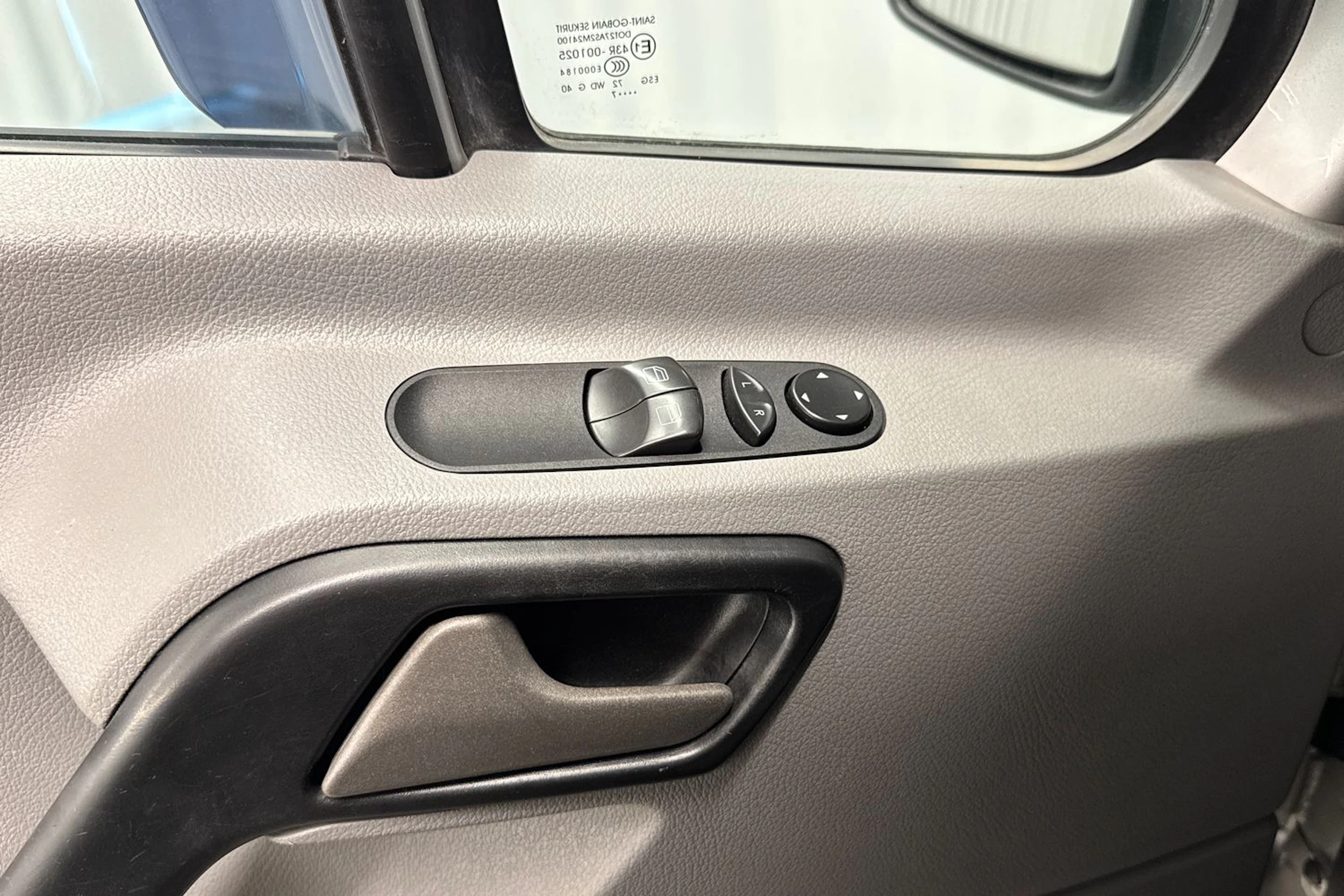 hopea Mercedes-Benz Sprinter 2017 kuva 24.