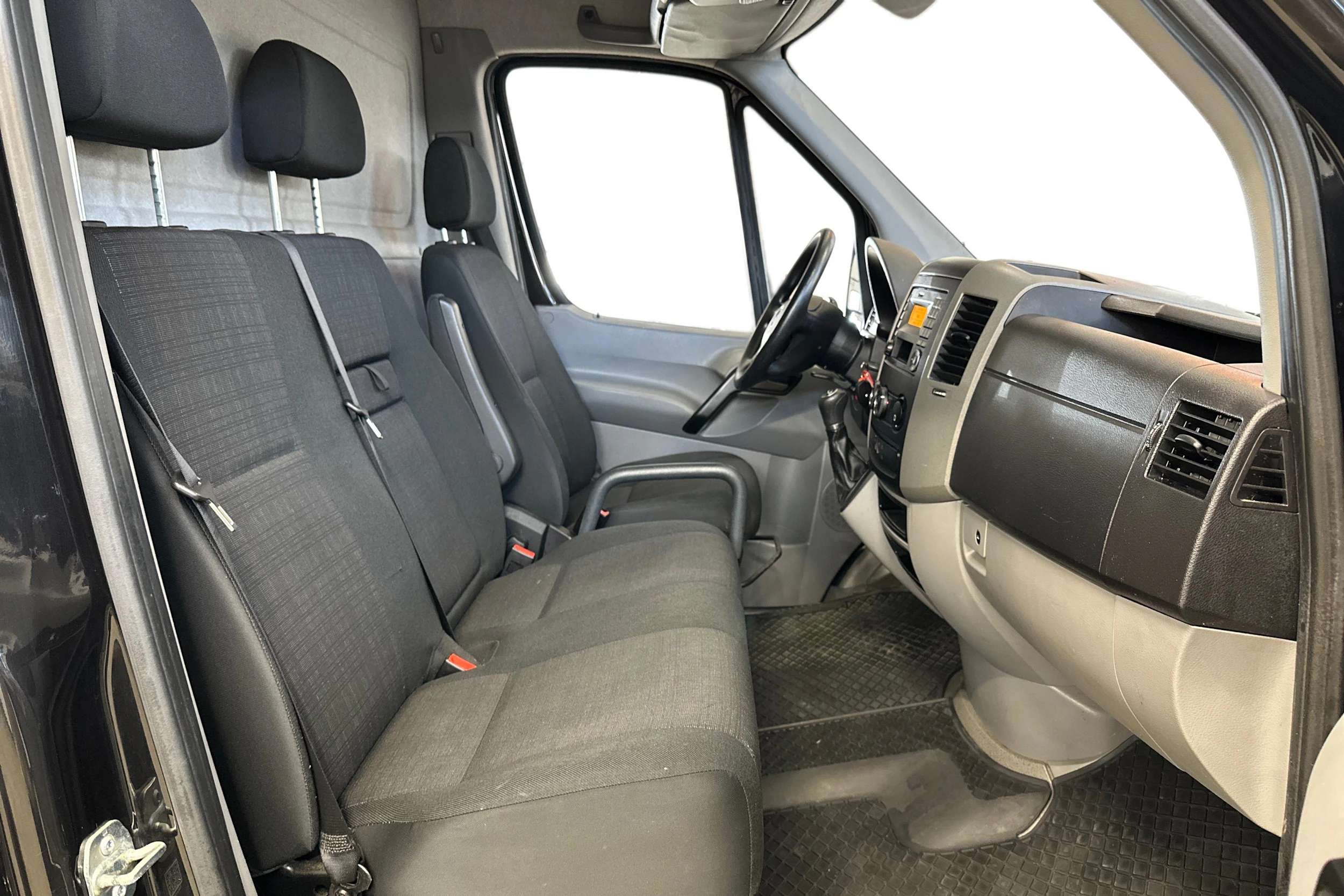 musta Mercedes-Benz Sprinter 2017 kuva 9.