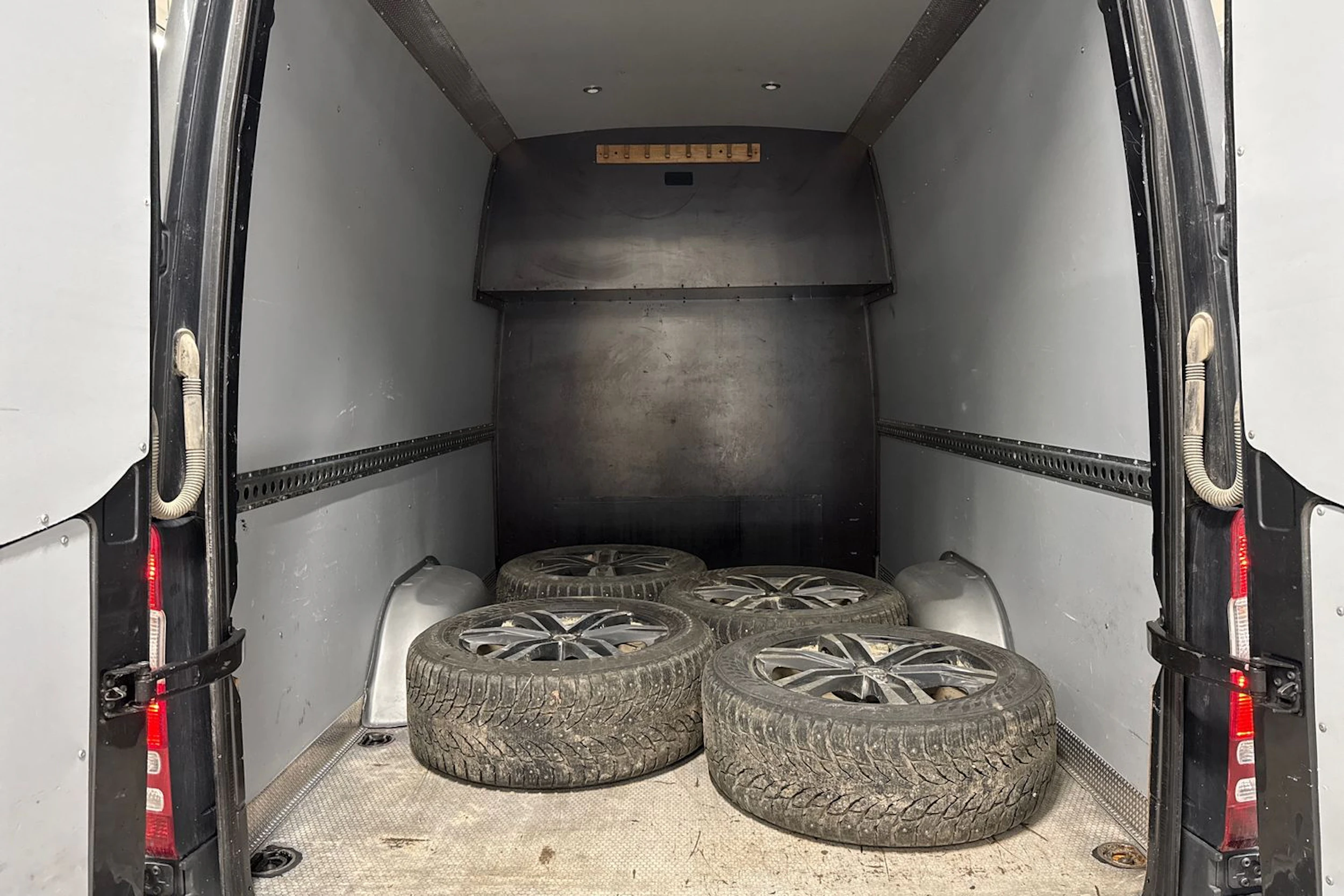 harmaa Mercedes-Benz Sprinter 2017 kuva 7.