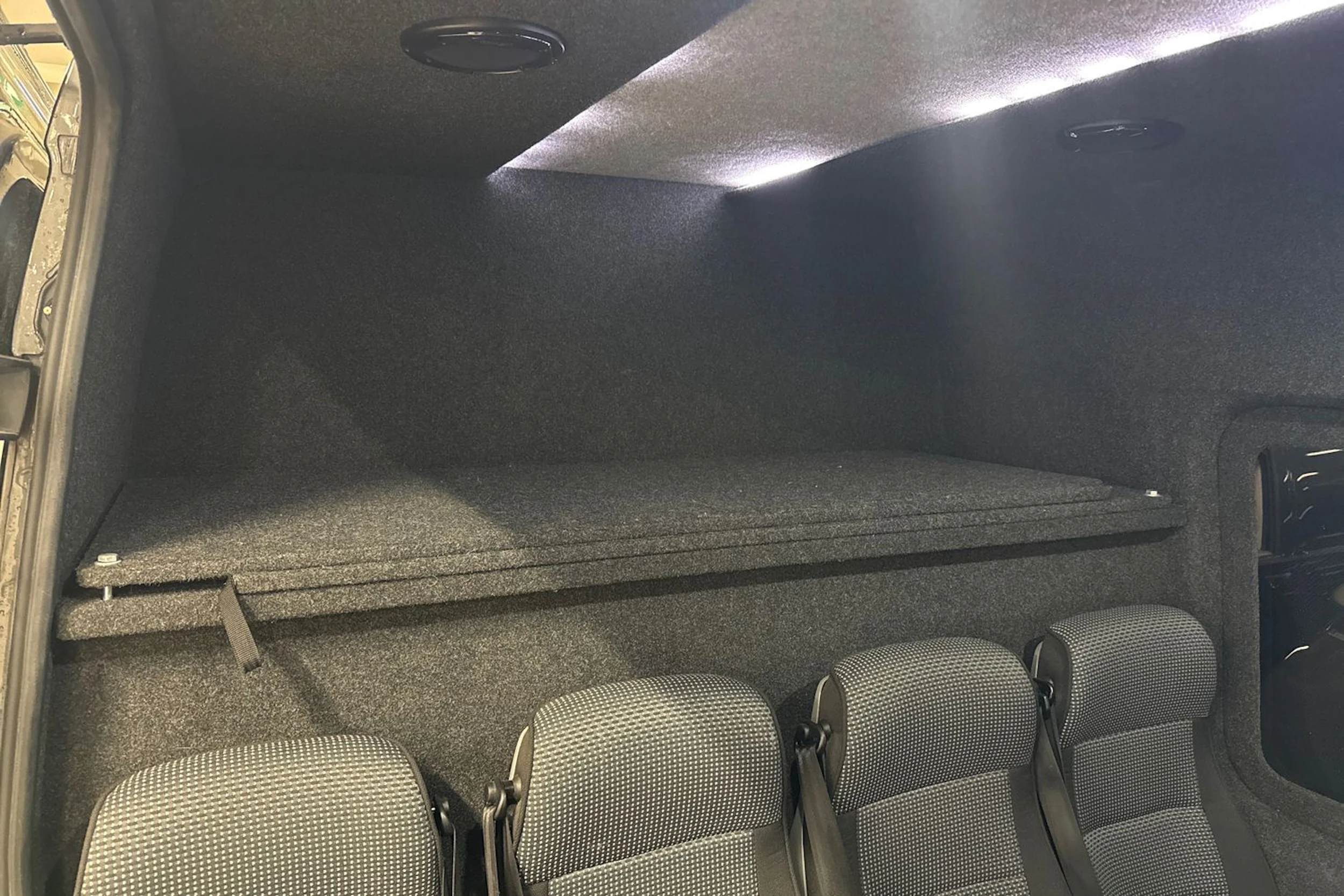 harmaa Mercedes-Benz Sprinter 2017 kuva 12.