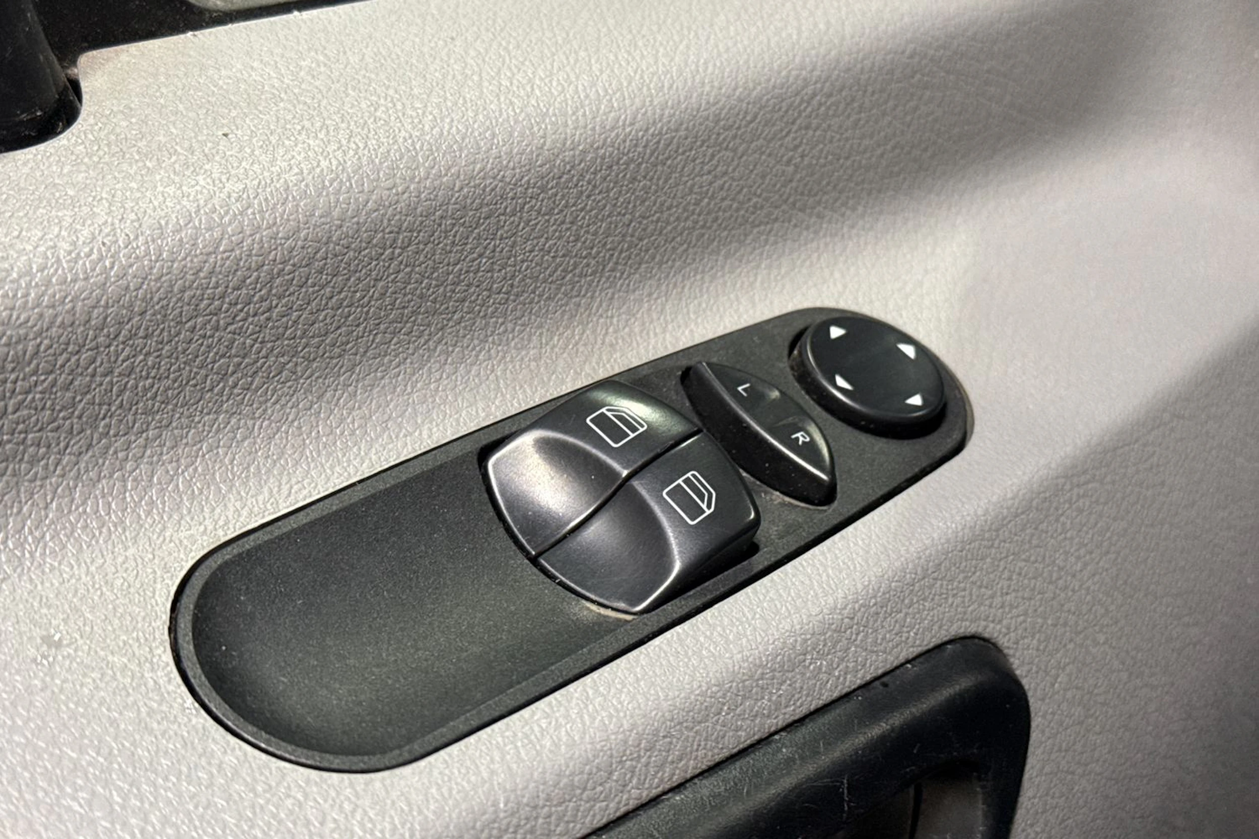 harmaa Mercedes-Benz Sprinter 2017 kuva 15.