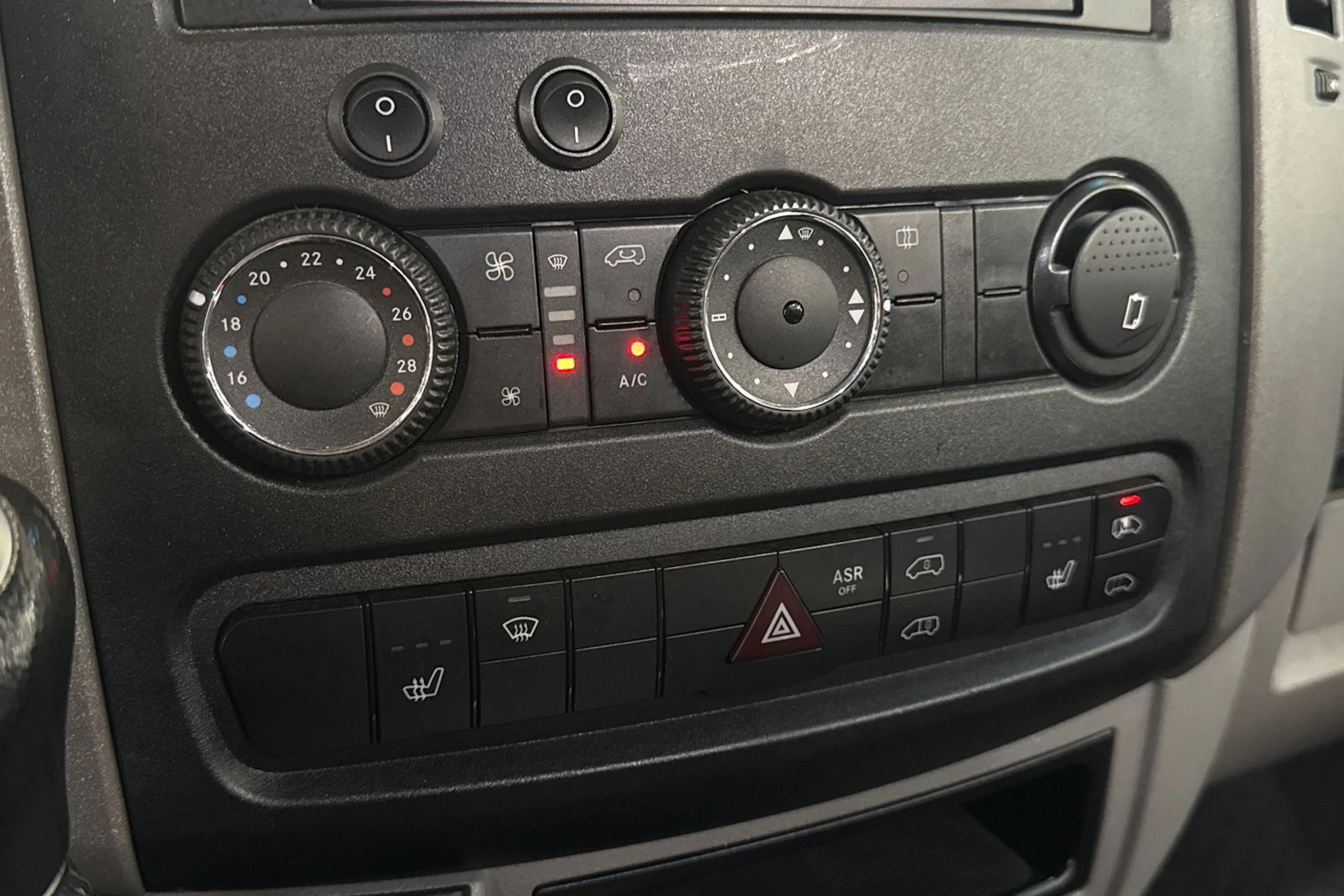 harmaa Mercedes-Benz Sprinter 2017 kuva 16.