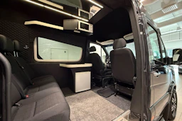 musta Mercedes-Benz Sprinter 2017 kuva 17.